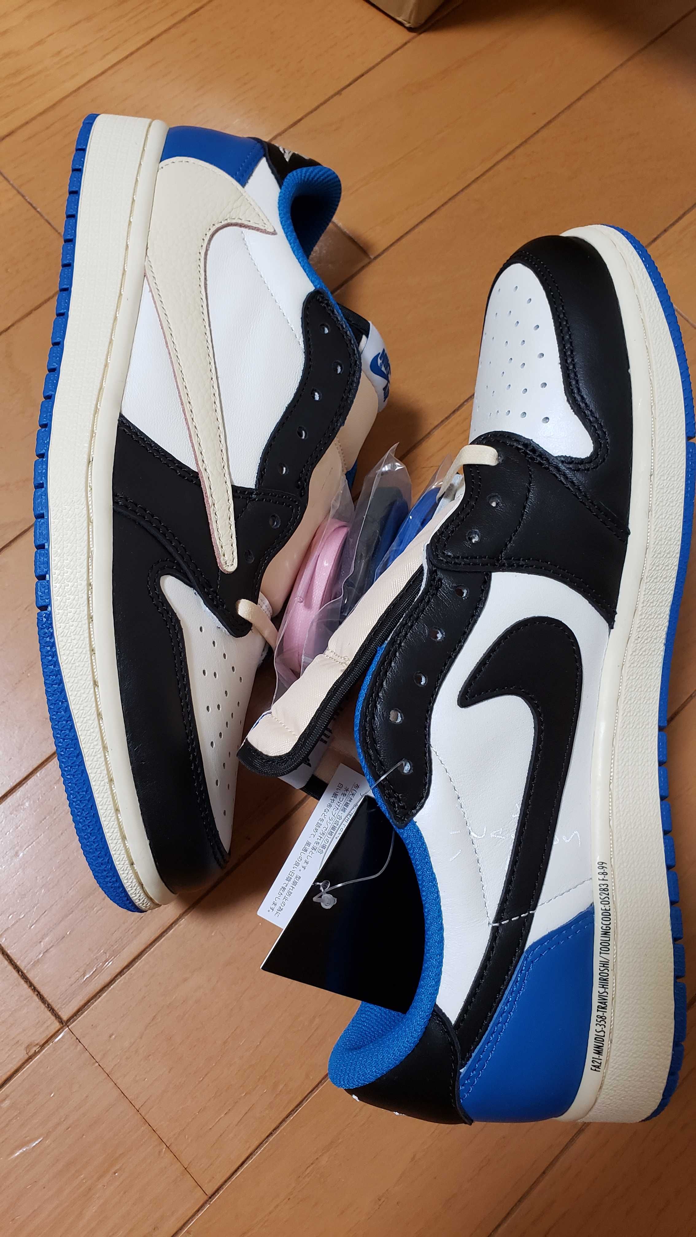 Travis Scott × fragment design × Nike Air Jordan 1 Low OG SP "Military Blue"