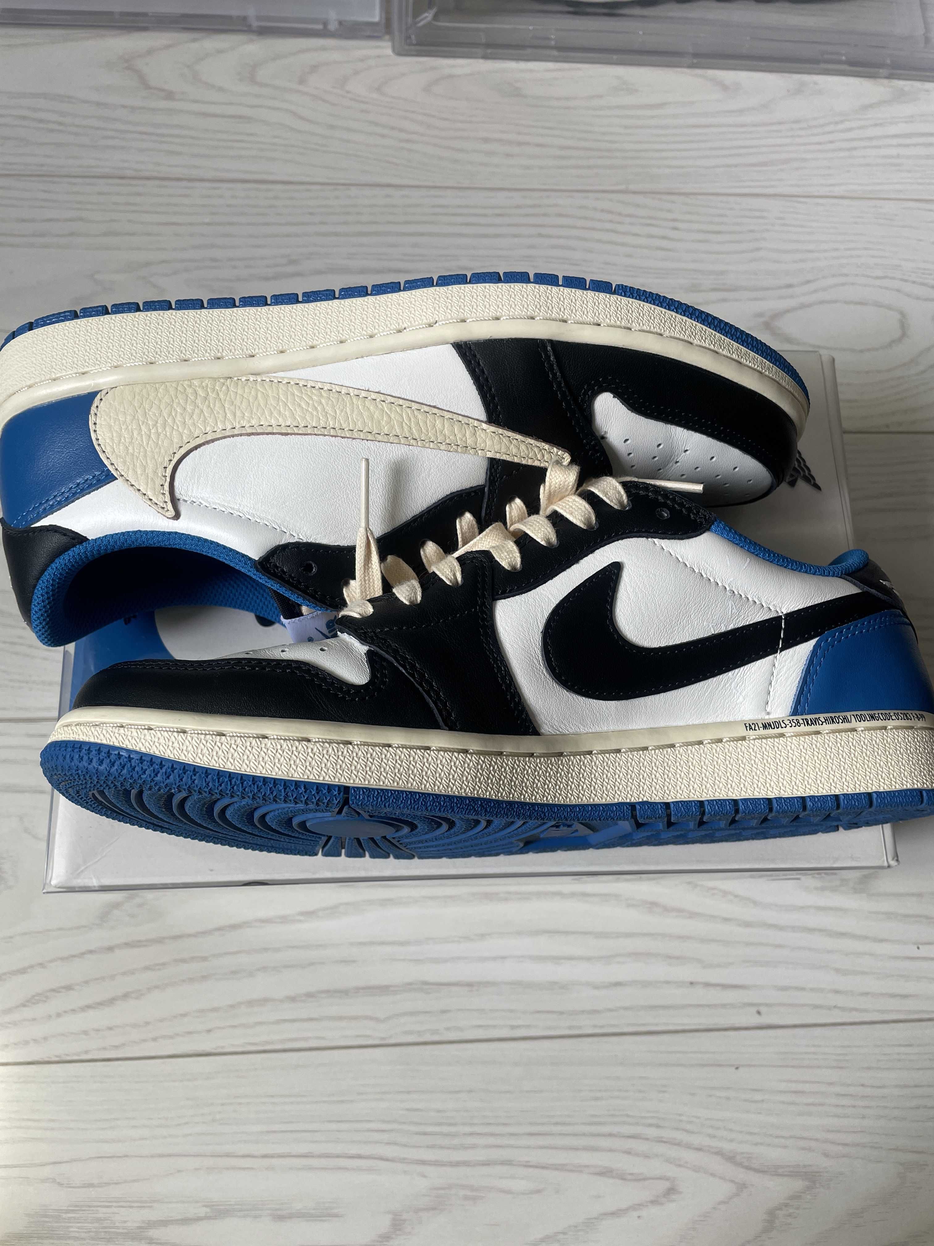 Travis Scott × fragment design × Nike Air Jordan 1 Low OG SP "Military Blue"