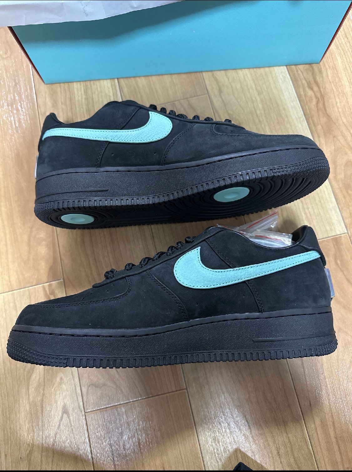 Tiffany & Co. × Nike Air Force 1 Low "1837"
