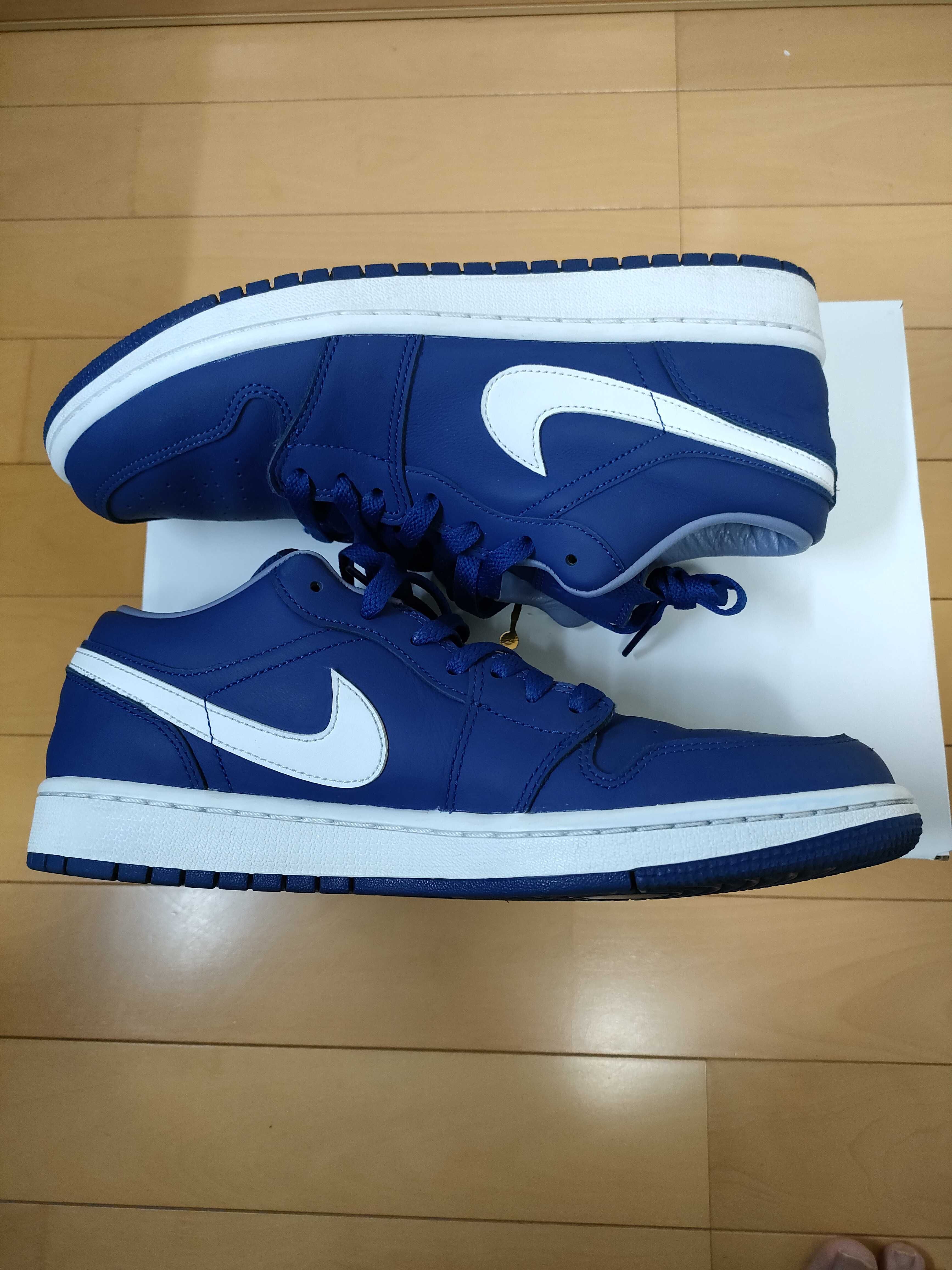 NIKE Women's AIR JORDAN 1 LOW SE "DEEP ROYAL BLUE"