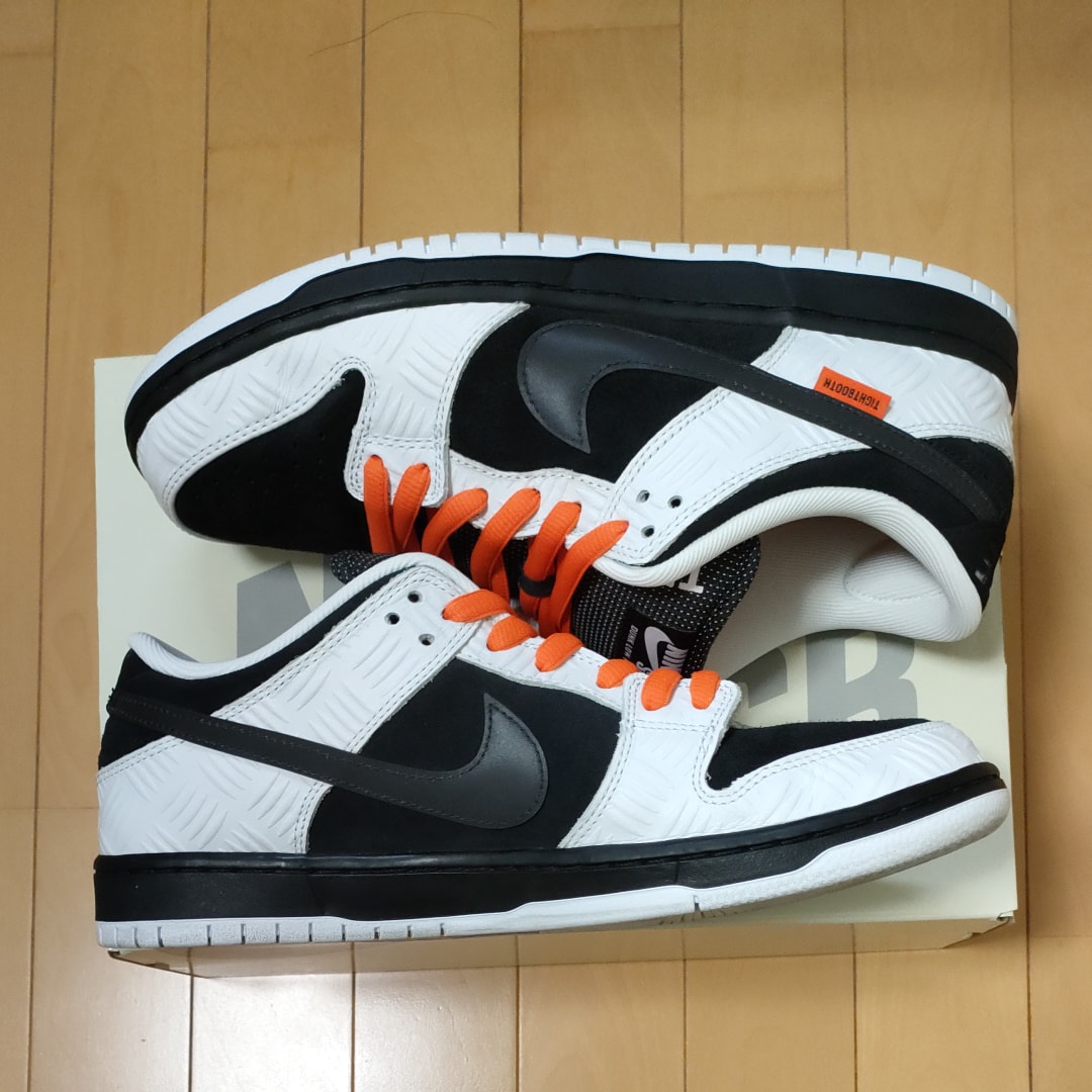TIGHTBOOTH × Nike SB Dunk Low Pro QS "Black and White"
