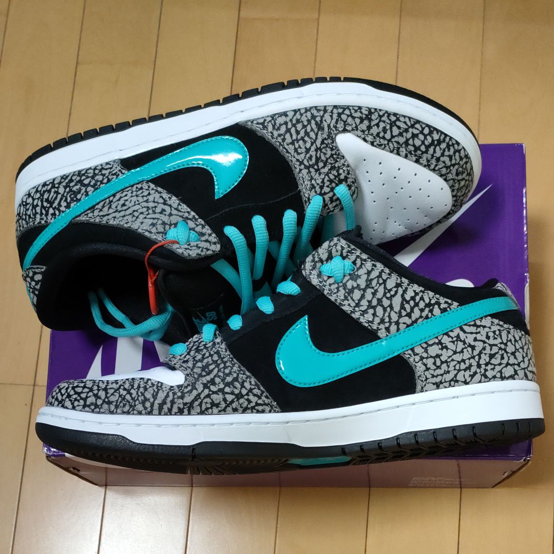 Nike SB Dunk Low "Elephant/Safari"