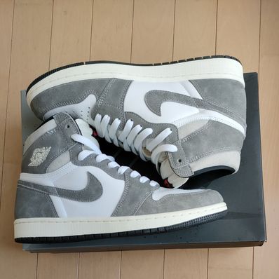 Nike Air Jordan 1 Retro High OG "Black and Smoke Grey"
