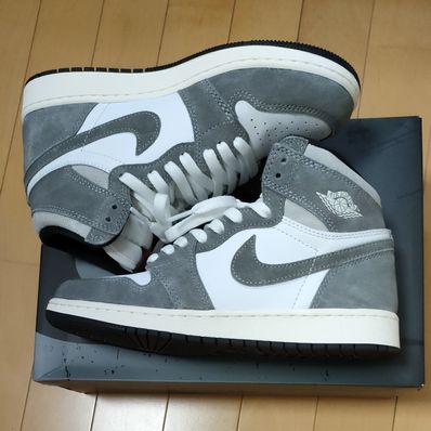 Nike GS Air Jordan 1 Retro High OG "Black and Smoke Grey"