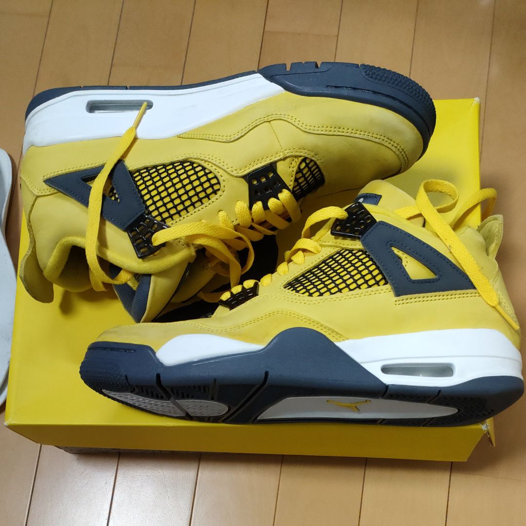 Nike Air Jordan 4 "Tour Yellow"