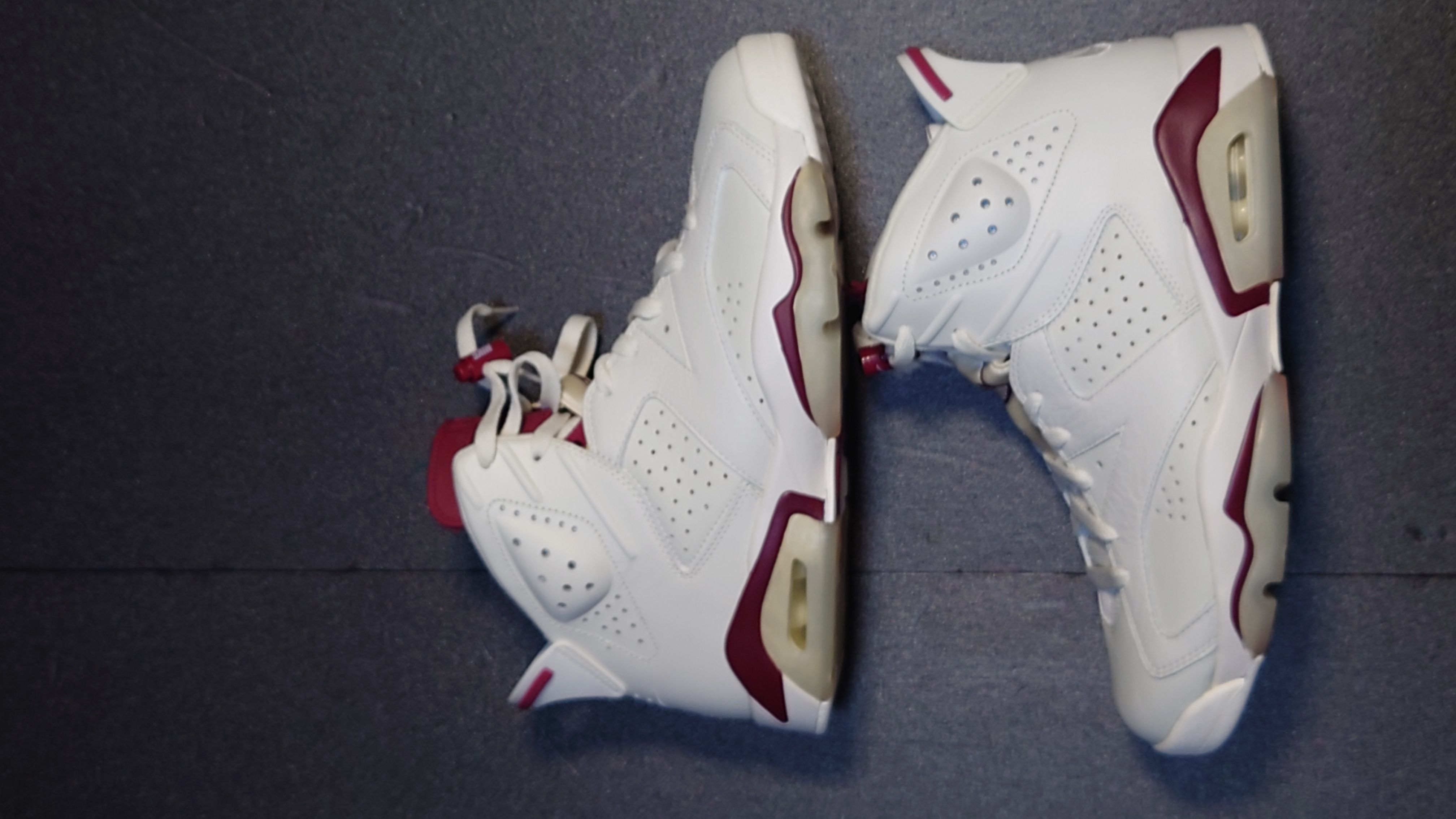 Nike Air Jordan 6 Retro "Maroon" (2015)