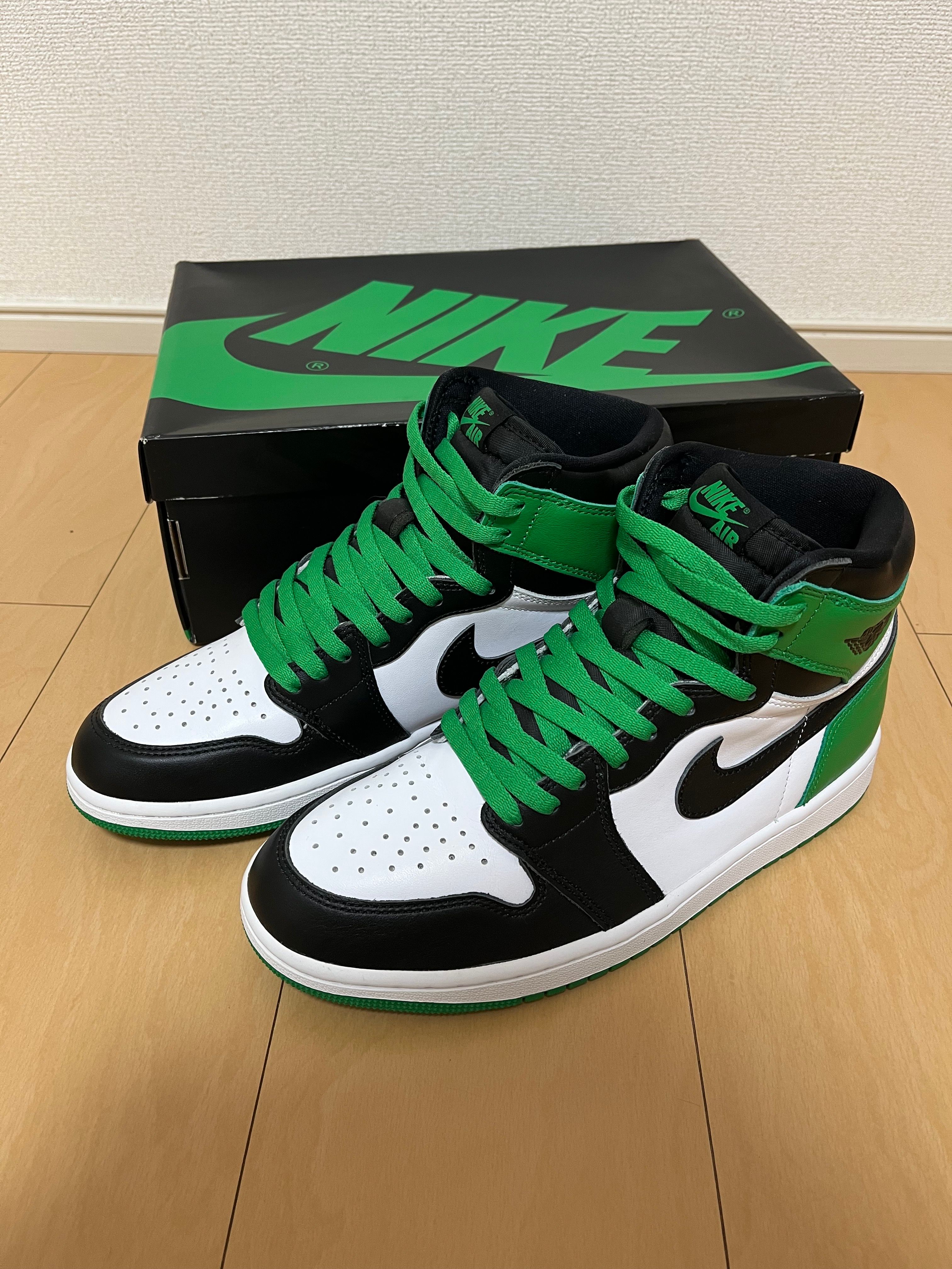 Nike Air Jordan 1 Retro High OG "Celtics/Black and Lucky Green" (2023)