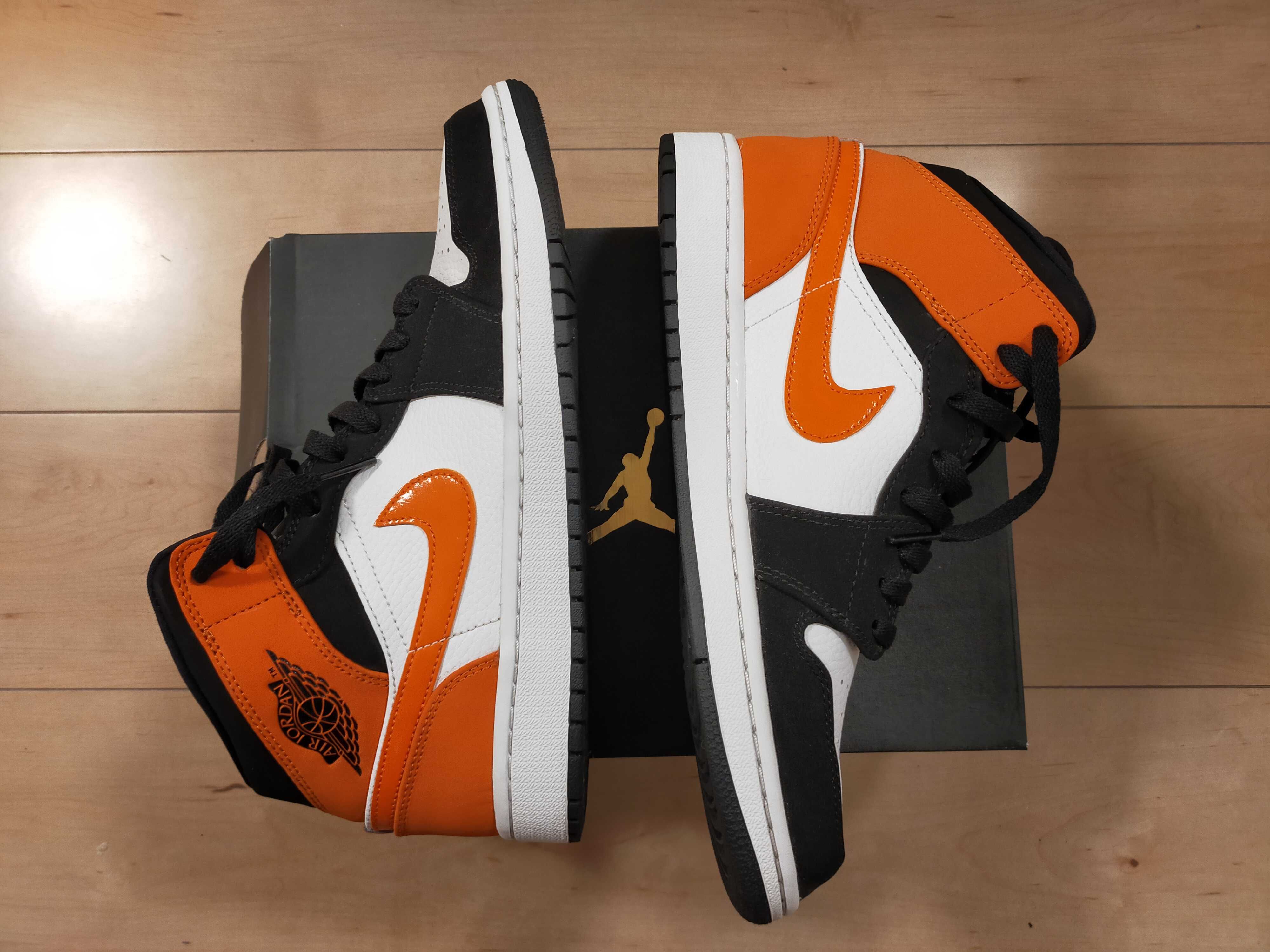 NIKE AIR JORDAN 1 MID "SHATTERED BACKBOARD"