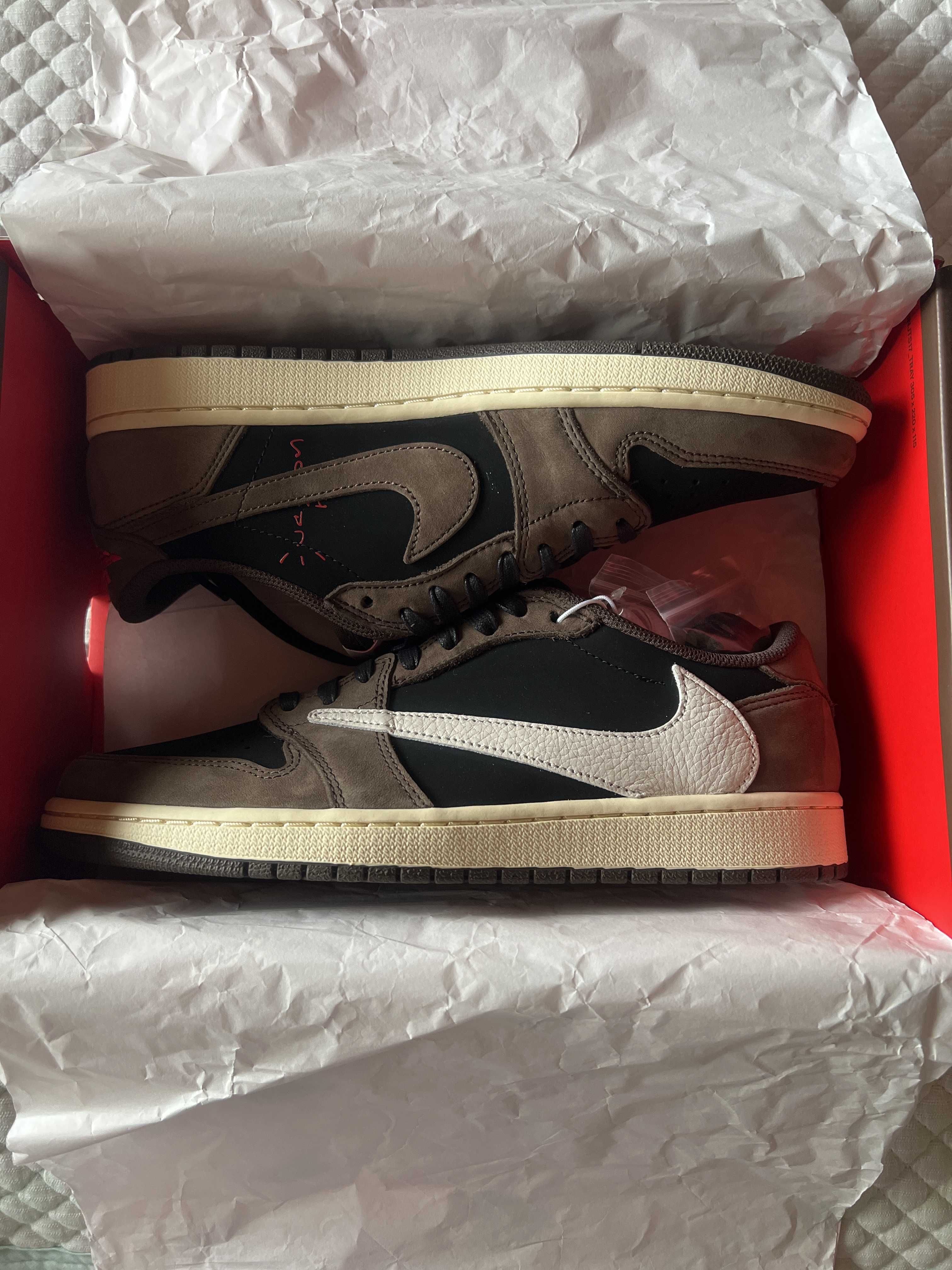 Travis Scott × Nike Air Jordan 1 Low OG SP-T "Black/Dark Mocha"