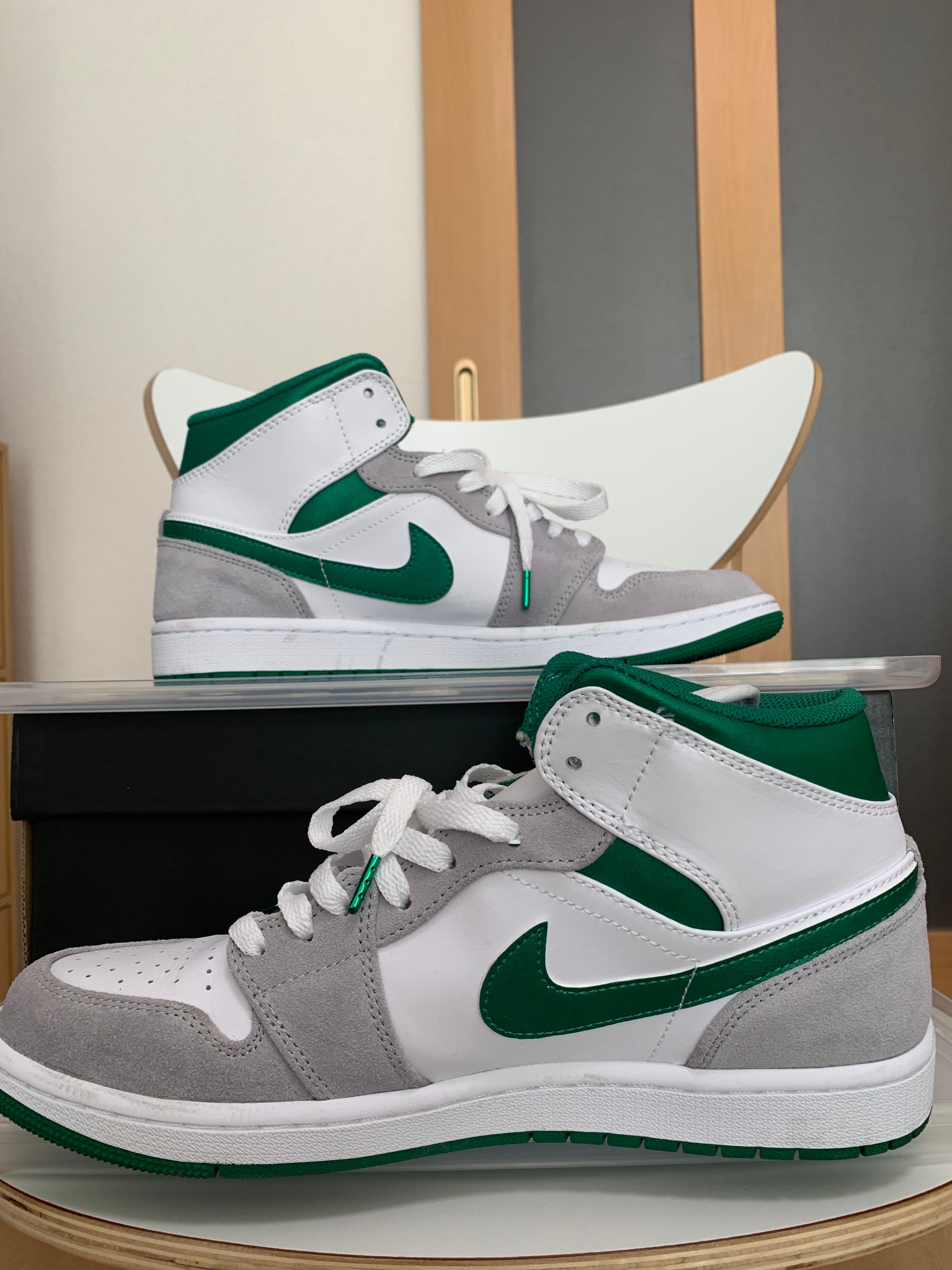 Nike Air Jordan 1 Mid "Green Grey White"
