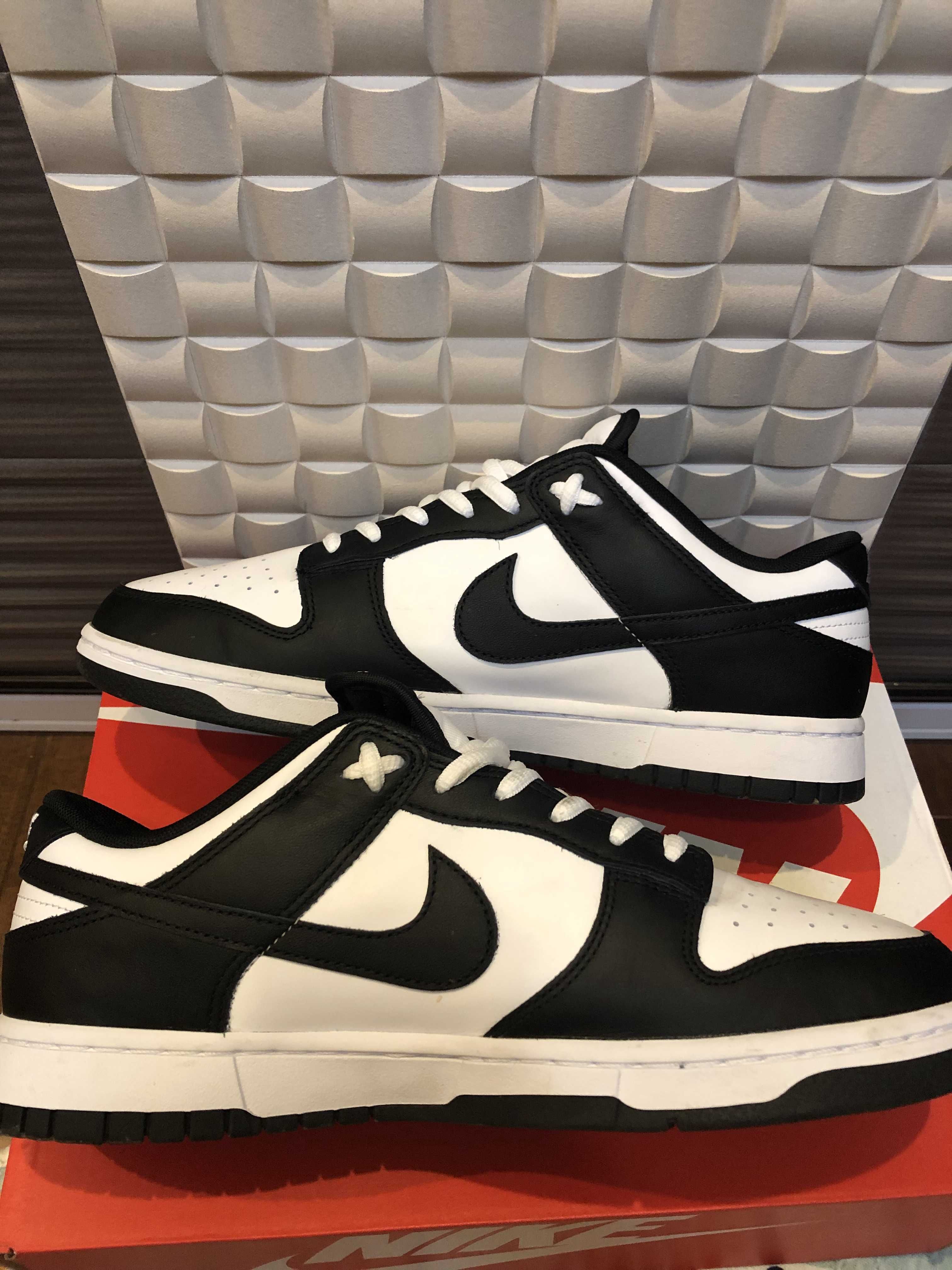 Nike Dunk Low Retro "Panda/White/Black"