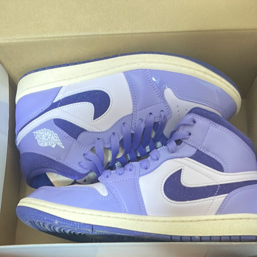 Nike Women's Air Jordan 1 Mid "Sky J Light Purple"
