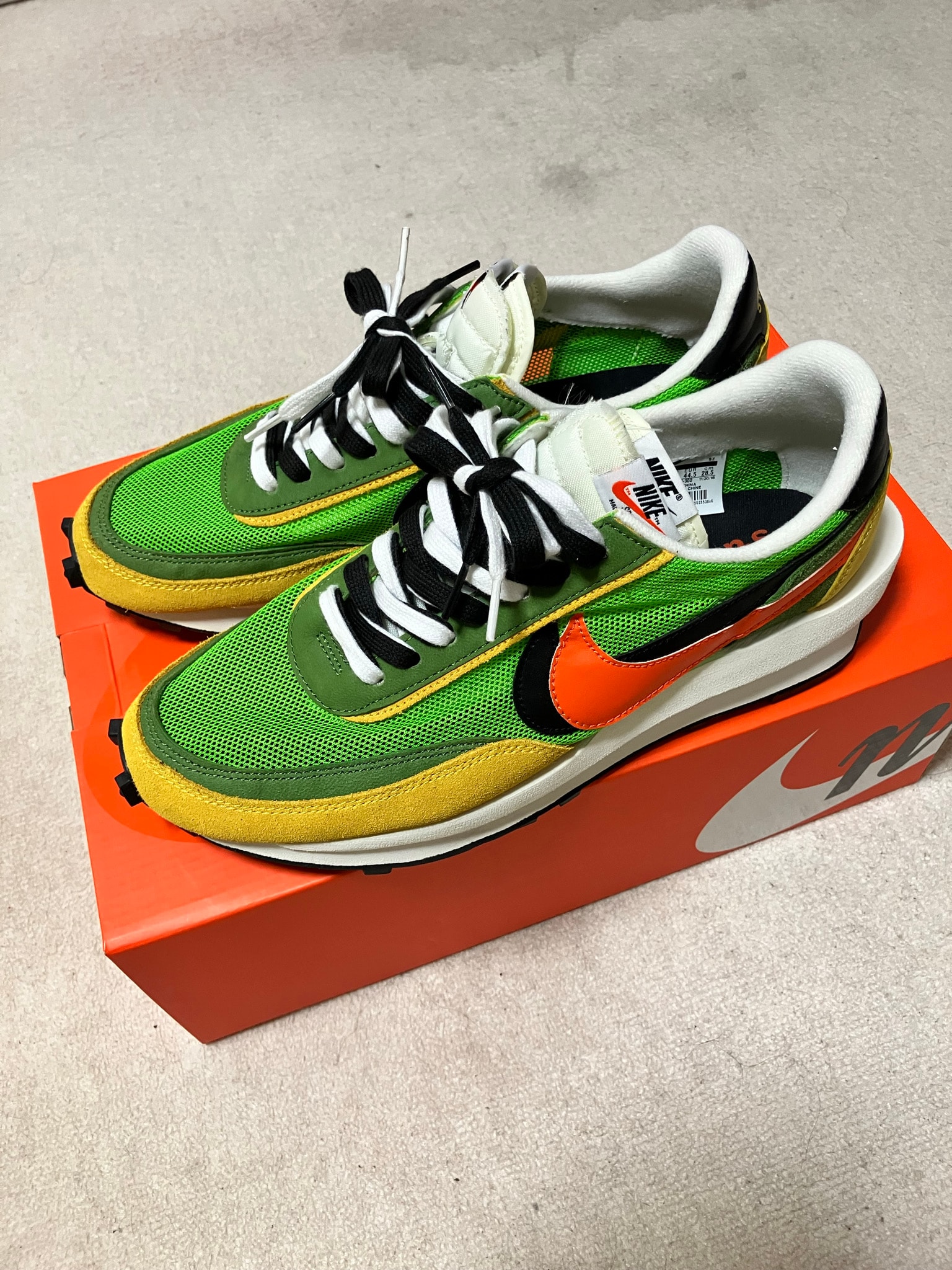sacai × Nike LDV Waffle "Green"