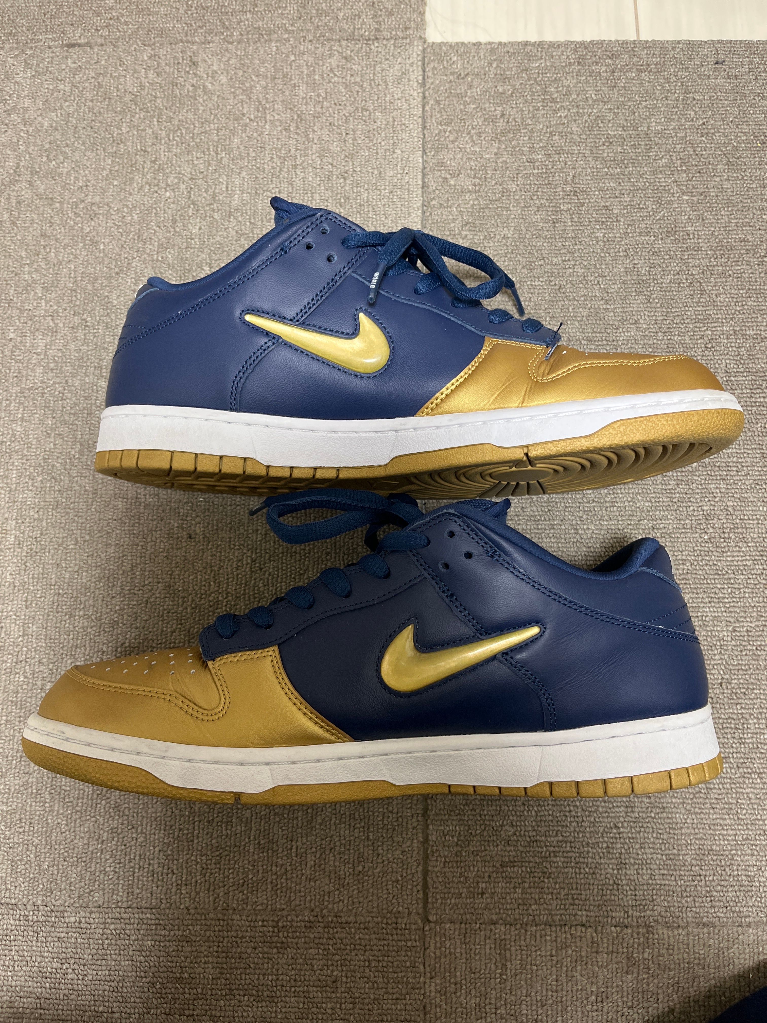 Supreme × Nike SB Dunk Low OG QS "Metallic Gold/Navy"