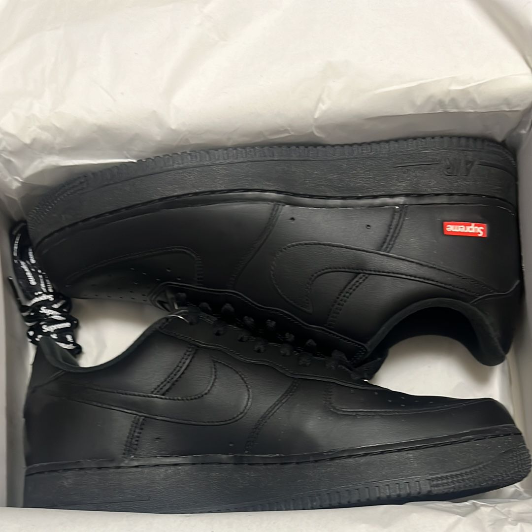 Supreme × Nike Air Force 1 Low "Black"