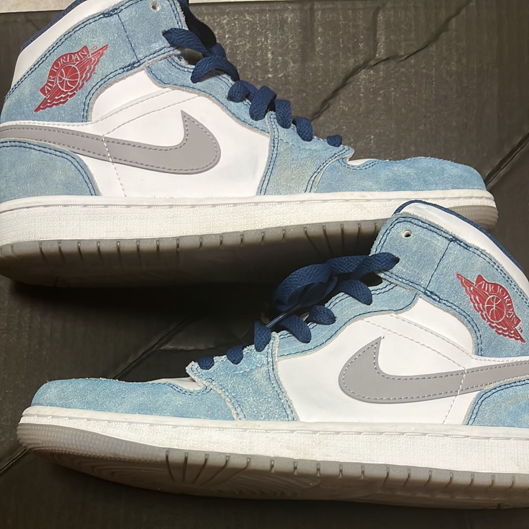 Nike Air Jordan 1 Mid SE "White/Hyper Royal/Red"