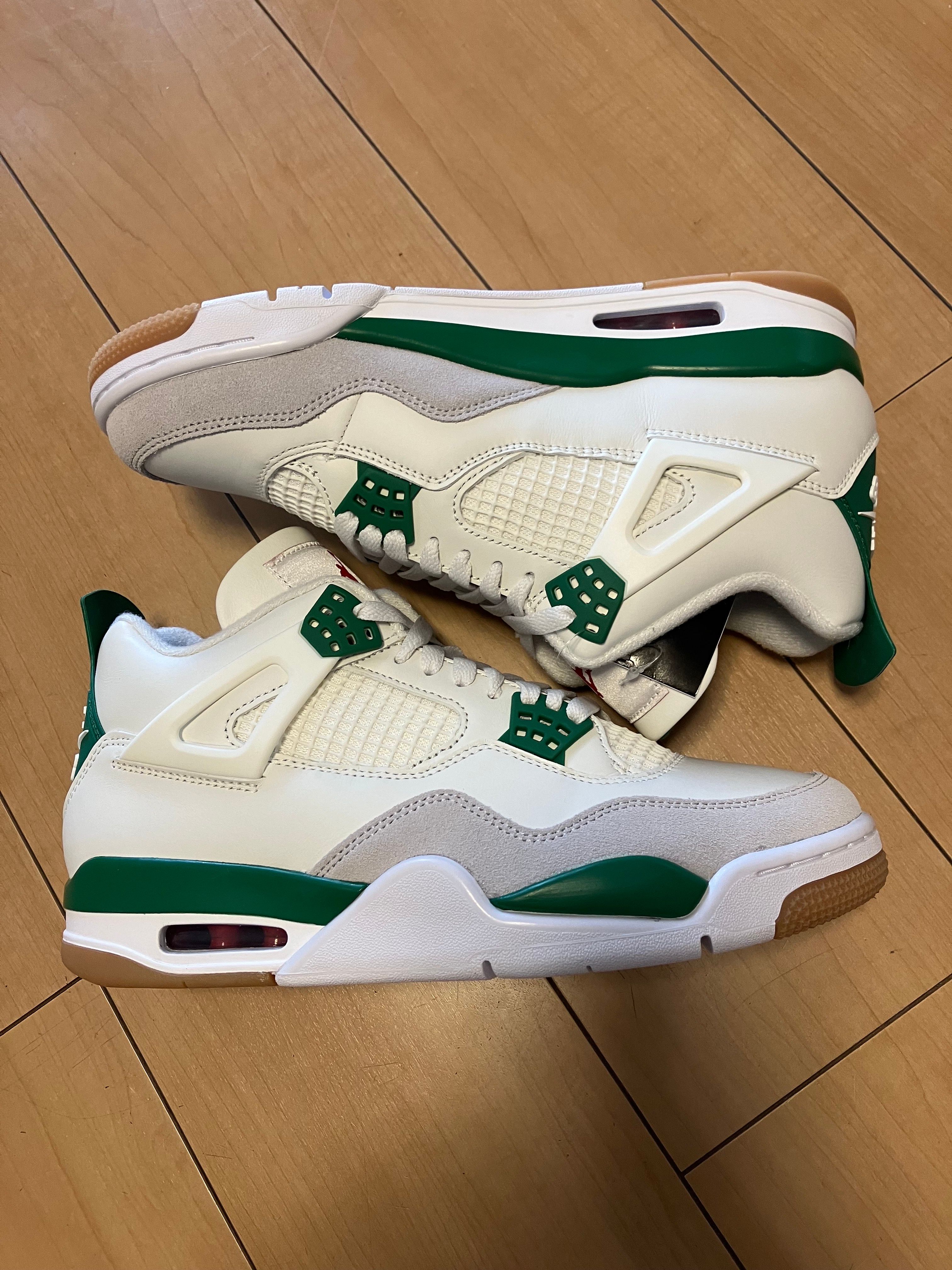 Nike SB × Air Jordan 4 Retro SP "Pine Green"