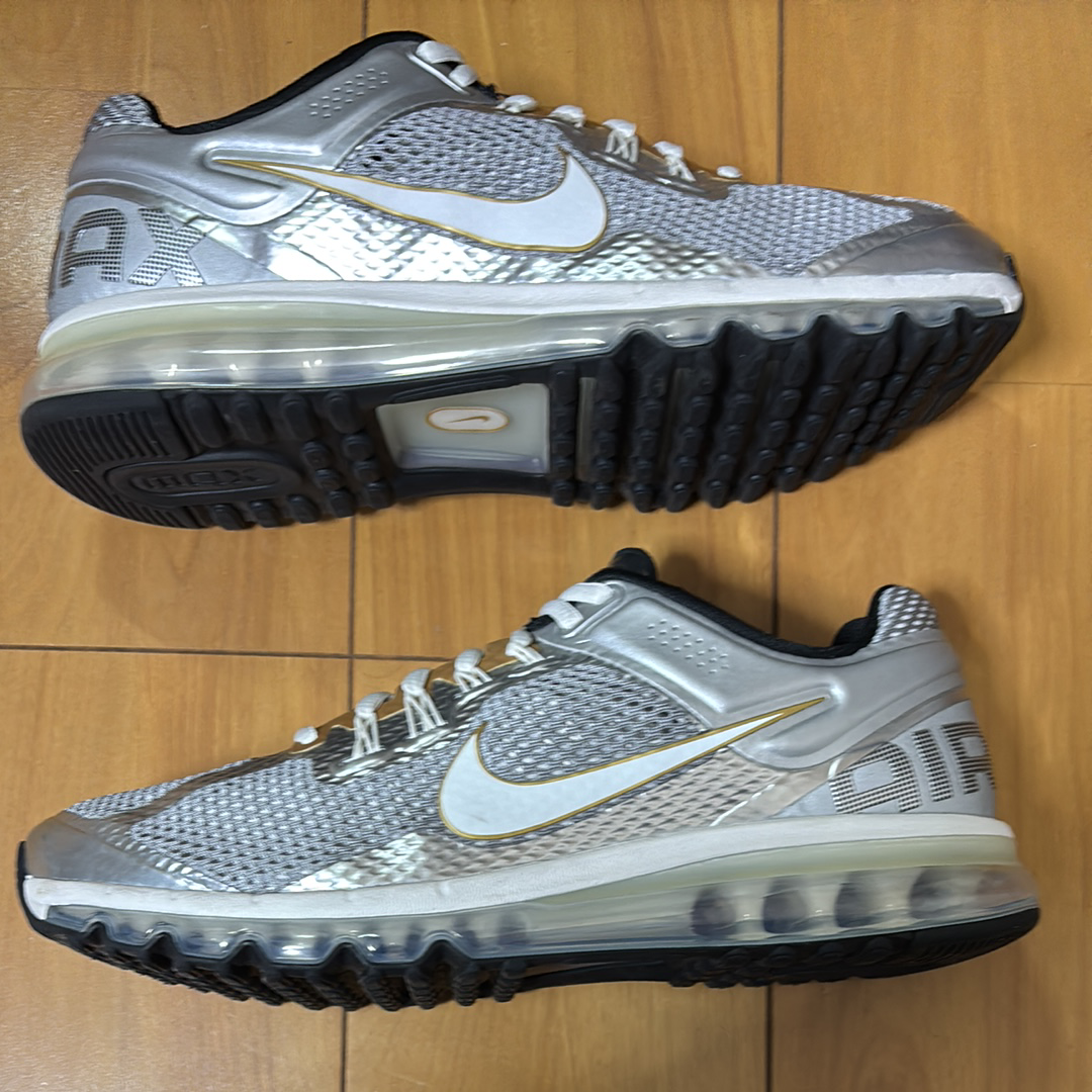 ナイキ エアマックス2013 "シルバー/メタリックピューター/メタリックゴールド/ファントム"