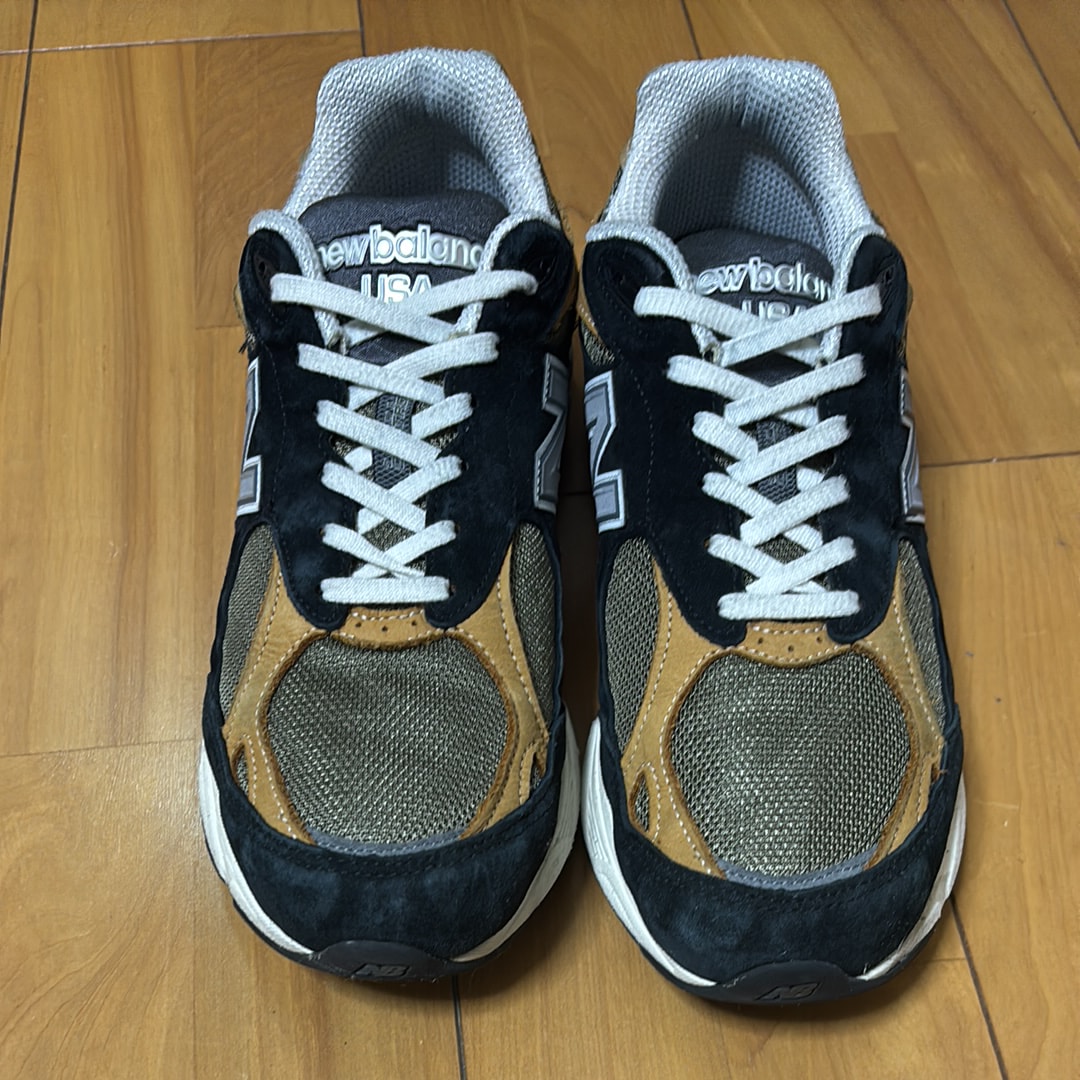 New Balance 990V3 "Black Tan"