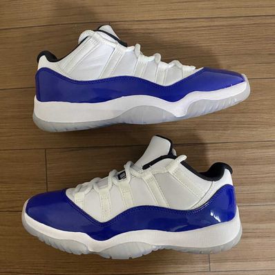 NIKE Women's AIR JORDAN 11 LOW "CONCORD SKETCH"