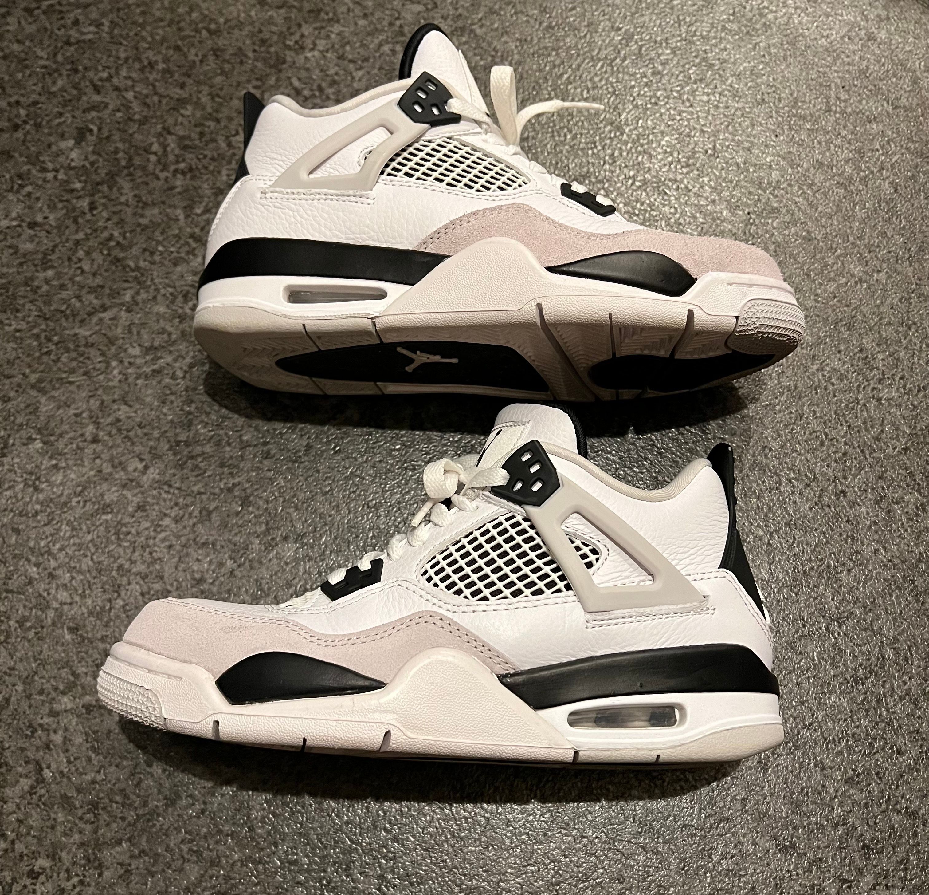 Nike GS Air Jordan 4 "Military Black"