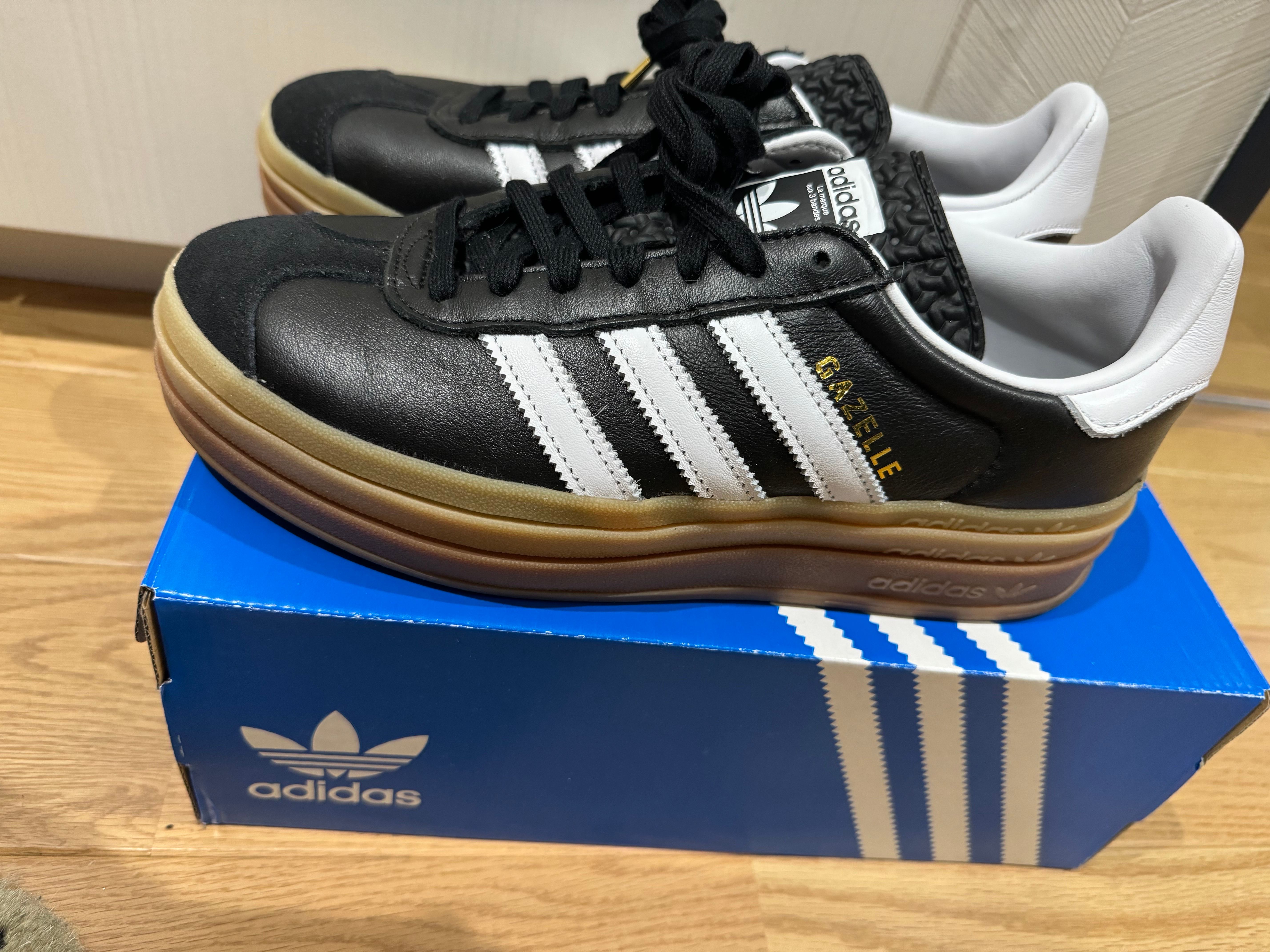 アディダス ウィメンズ ガゼル ボールド "コアブラック"