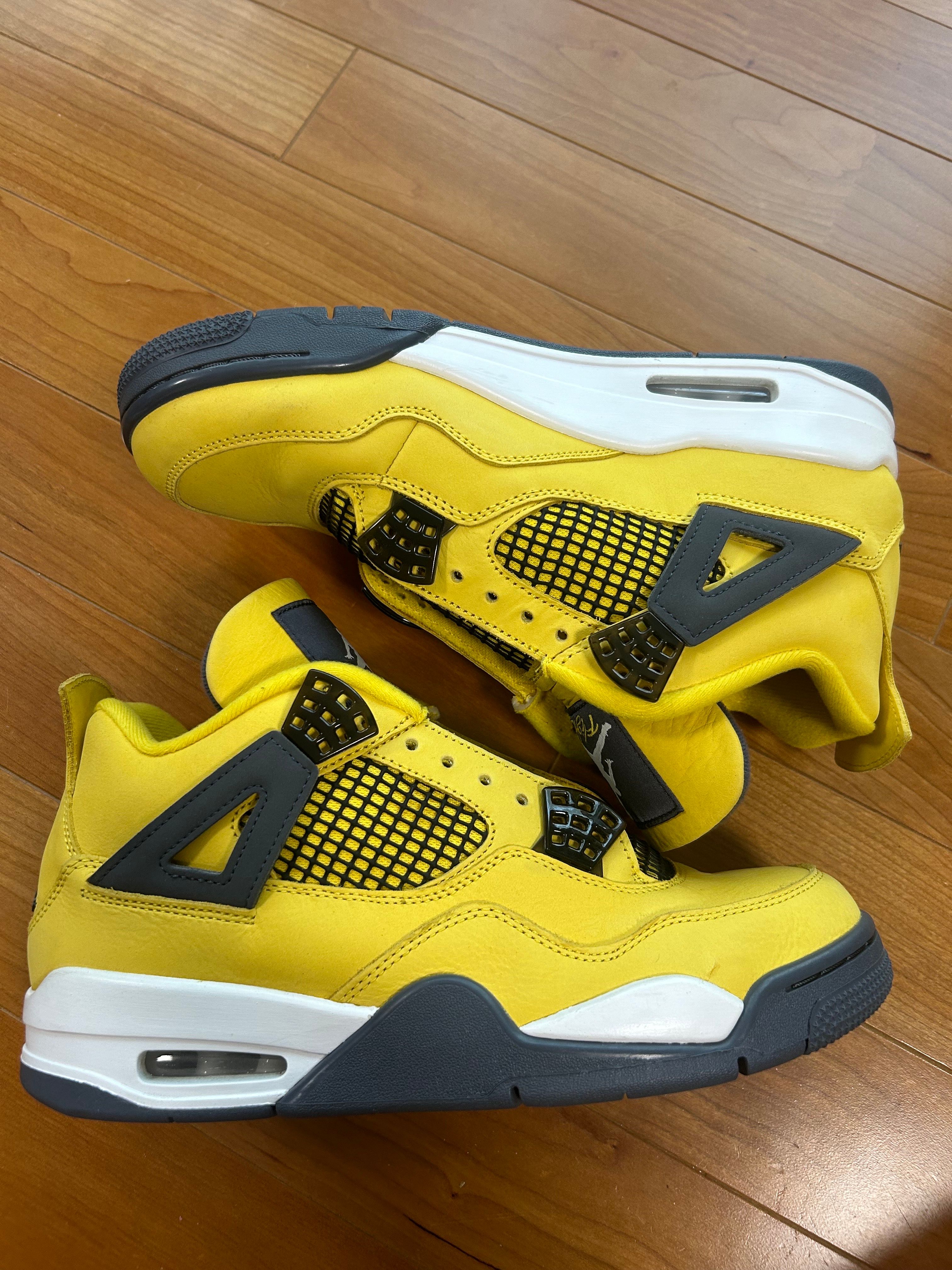 Nike Air Jordan 4 "Tour Yellow"
