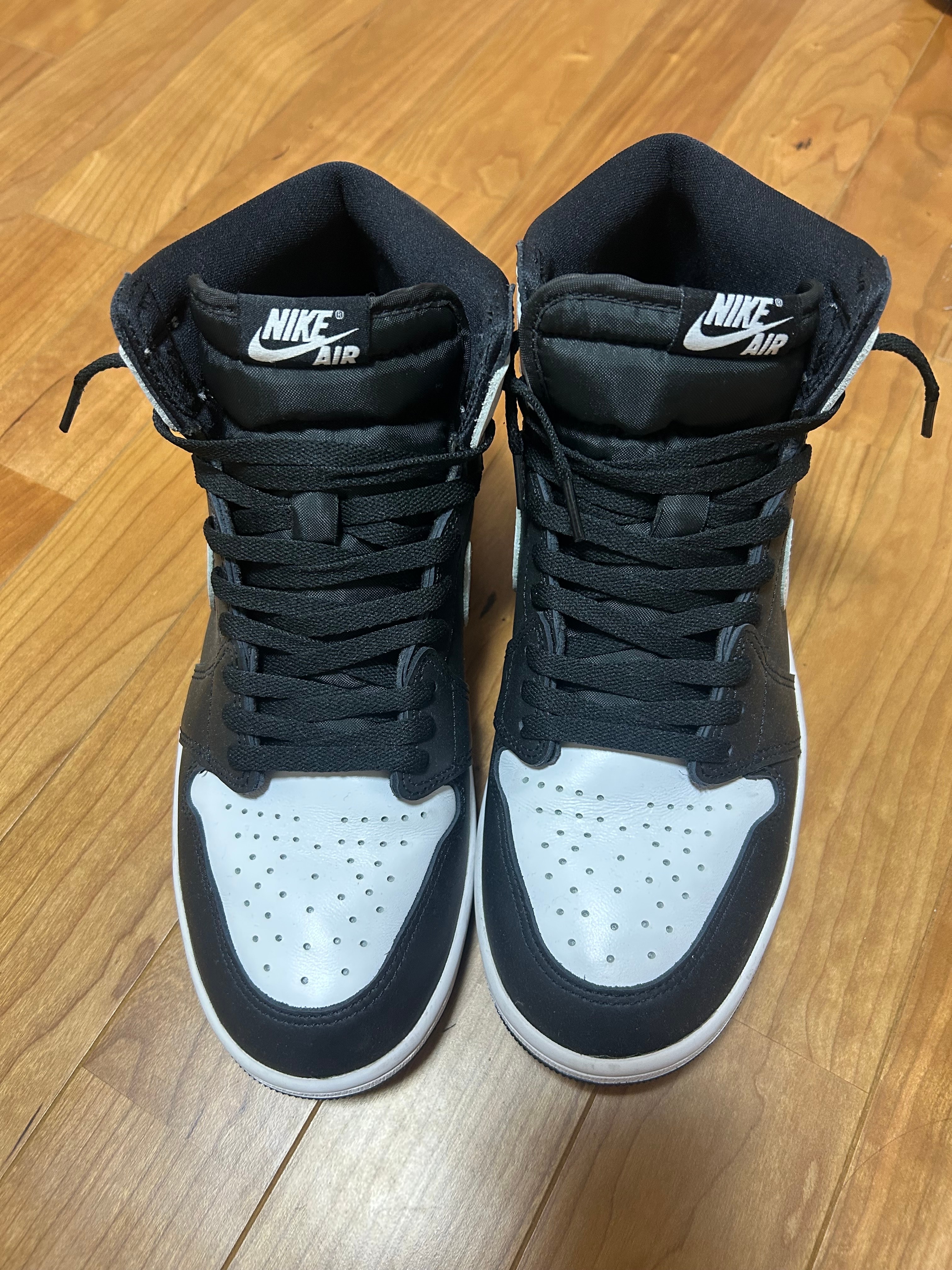 Nike Air Jordan 1 Retro High OG "Black/White"