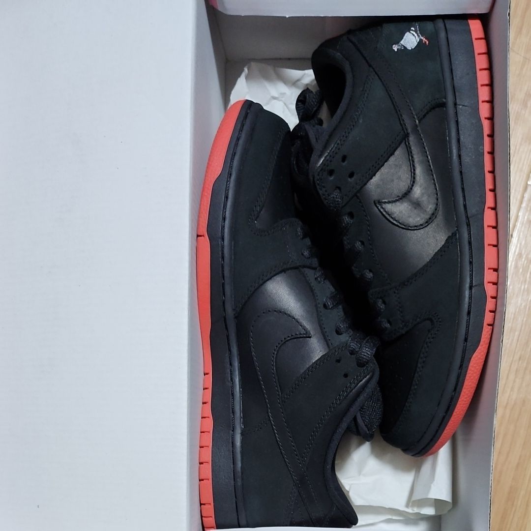 Nike SB Dunk Low TRD QS "Black Pigeon"