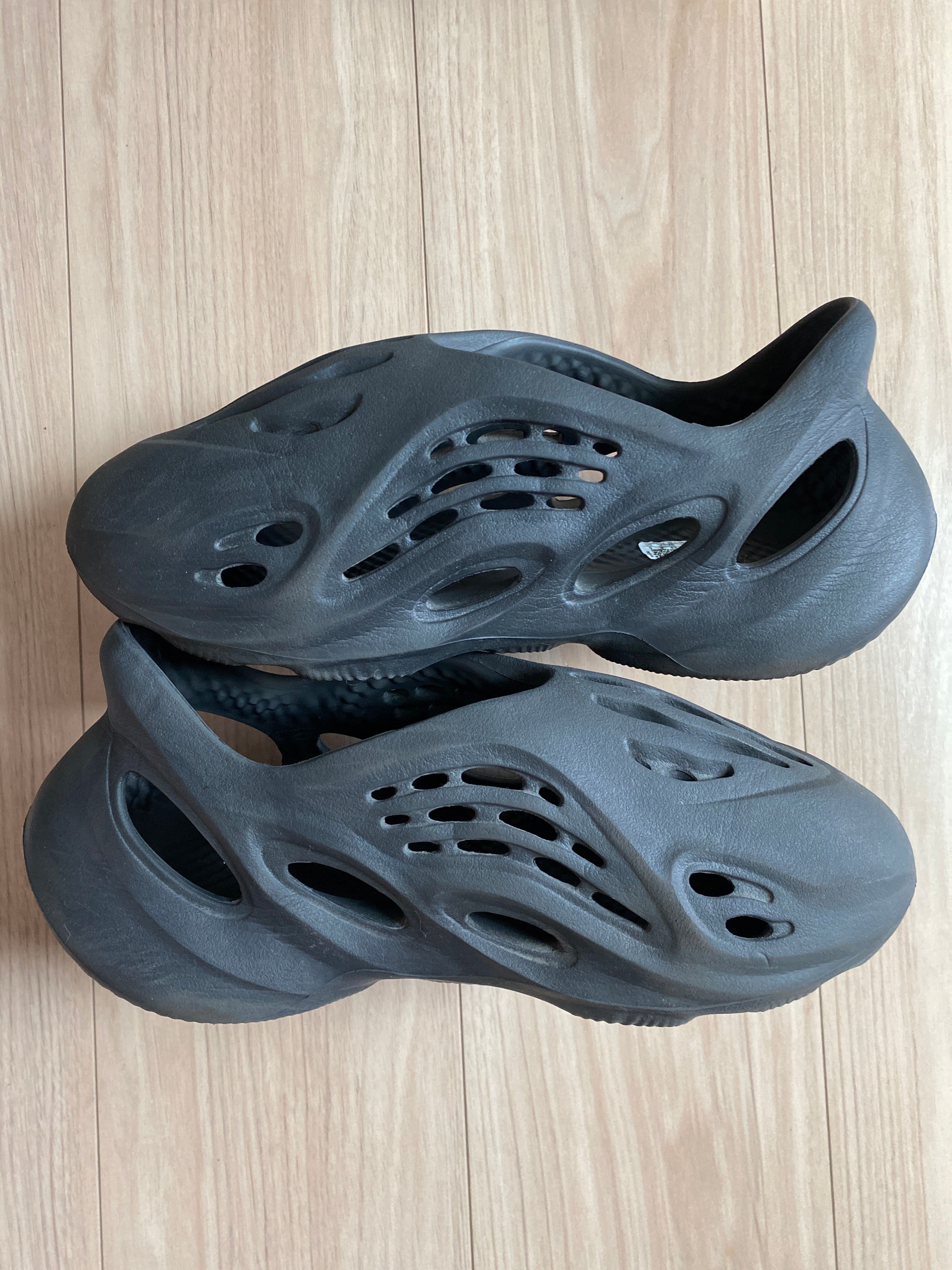 adidas YEEZY Foam Runner "Onyx"