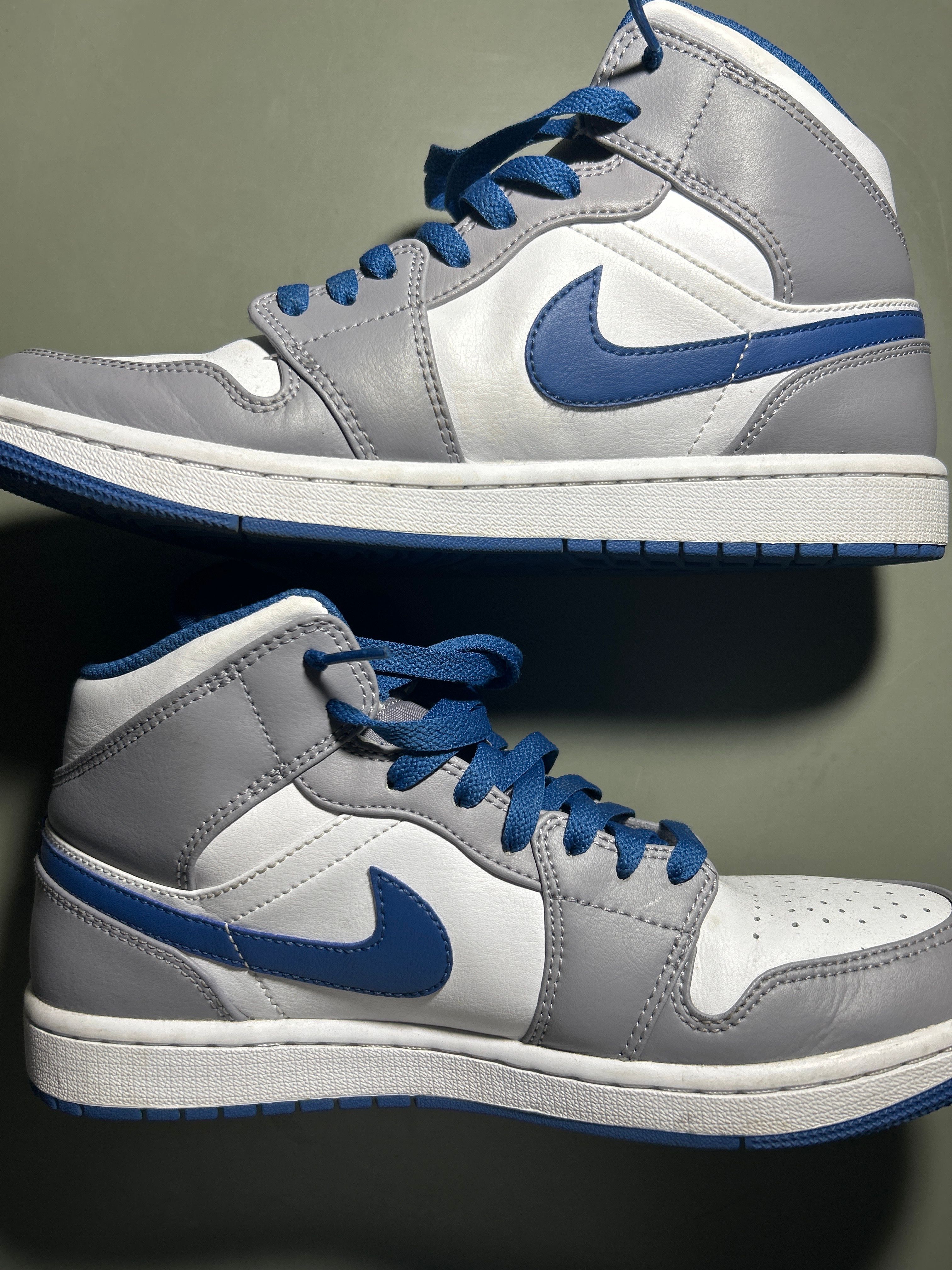 Nike Air Jordan 1 Mid "True Blue"
