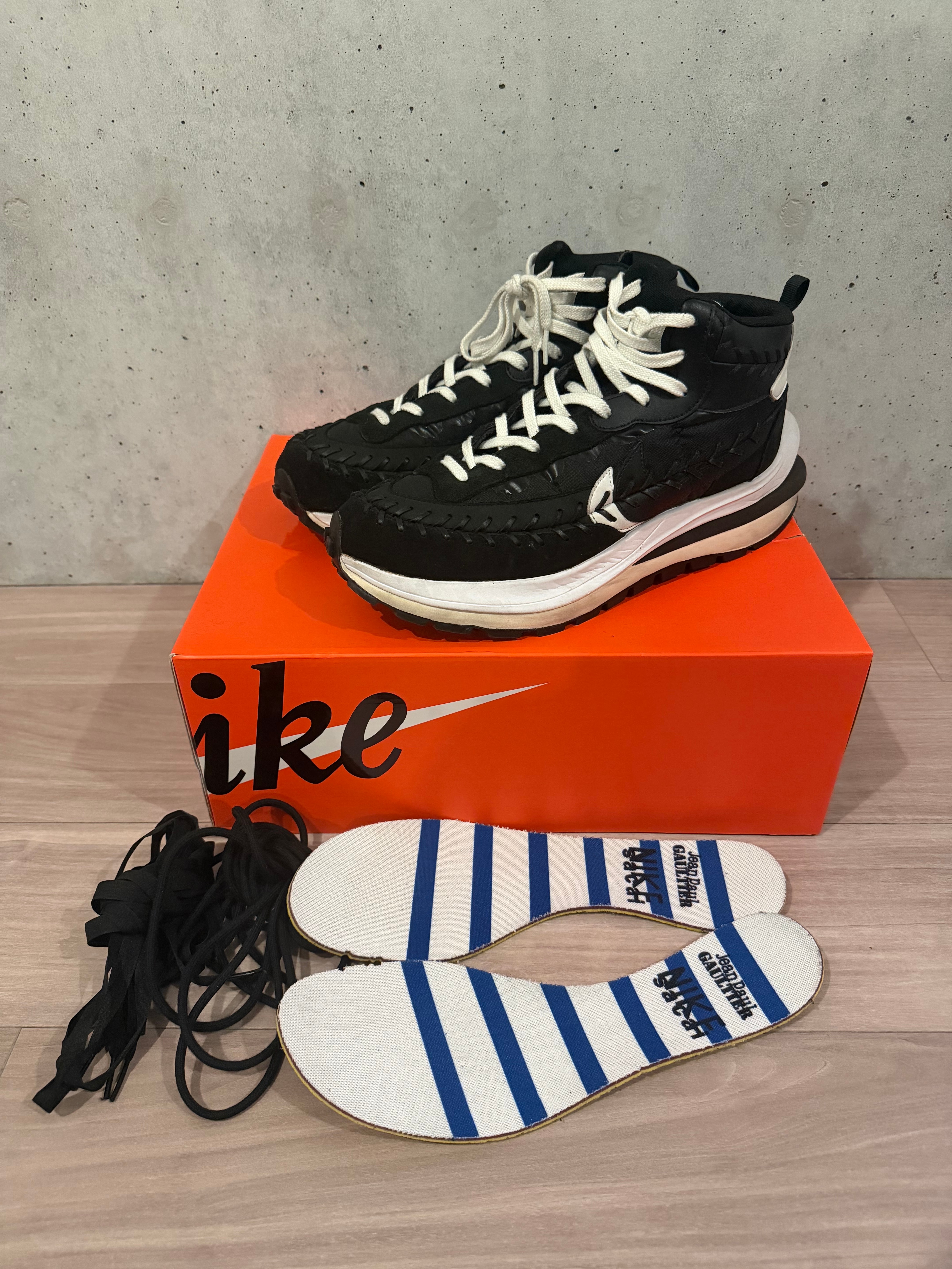 Jean-Paul Gaultier × sacai × Nike Vapor Waffle "Black/Black-White"