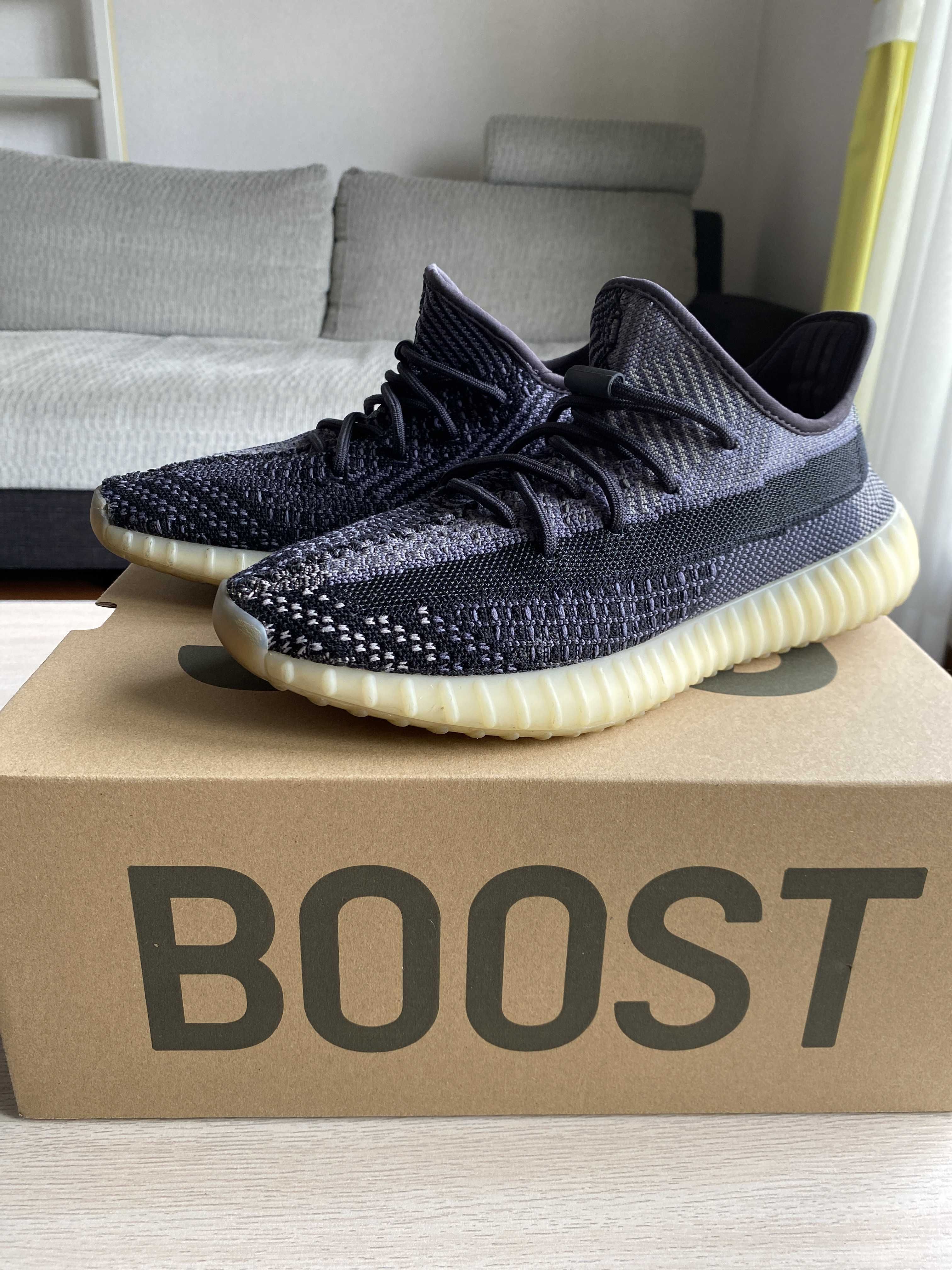 adidas YEEZY Boost 350V2 "Carbon"