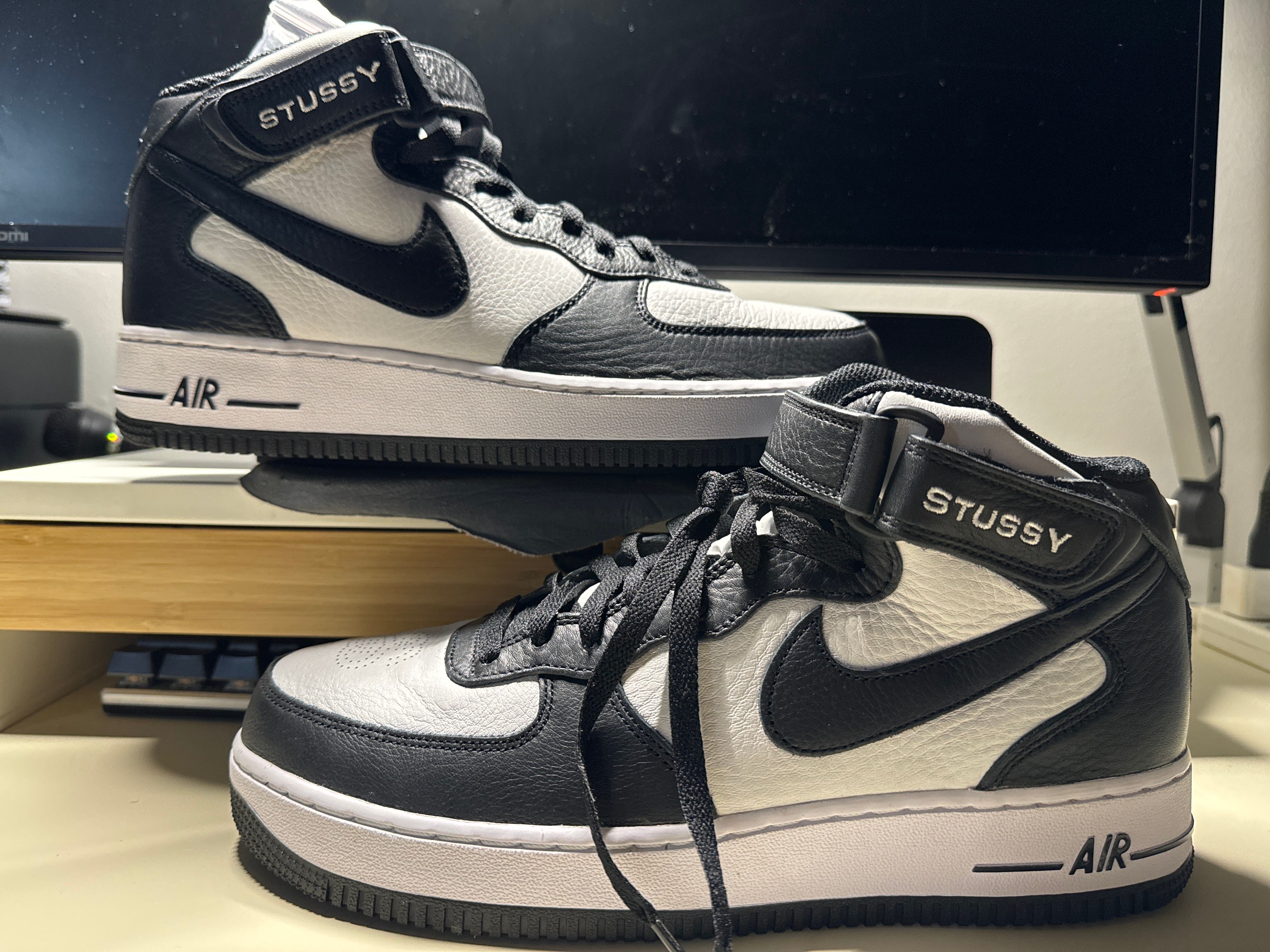 Stussy × Nike Air Force 1 Mid "Black and Light Bone"