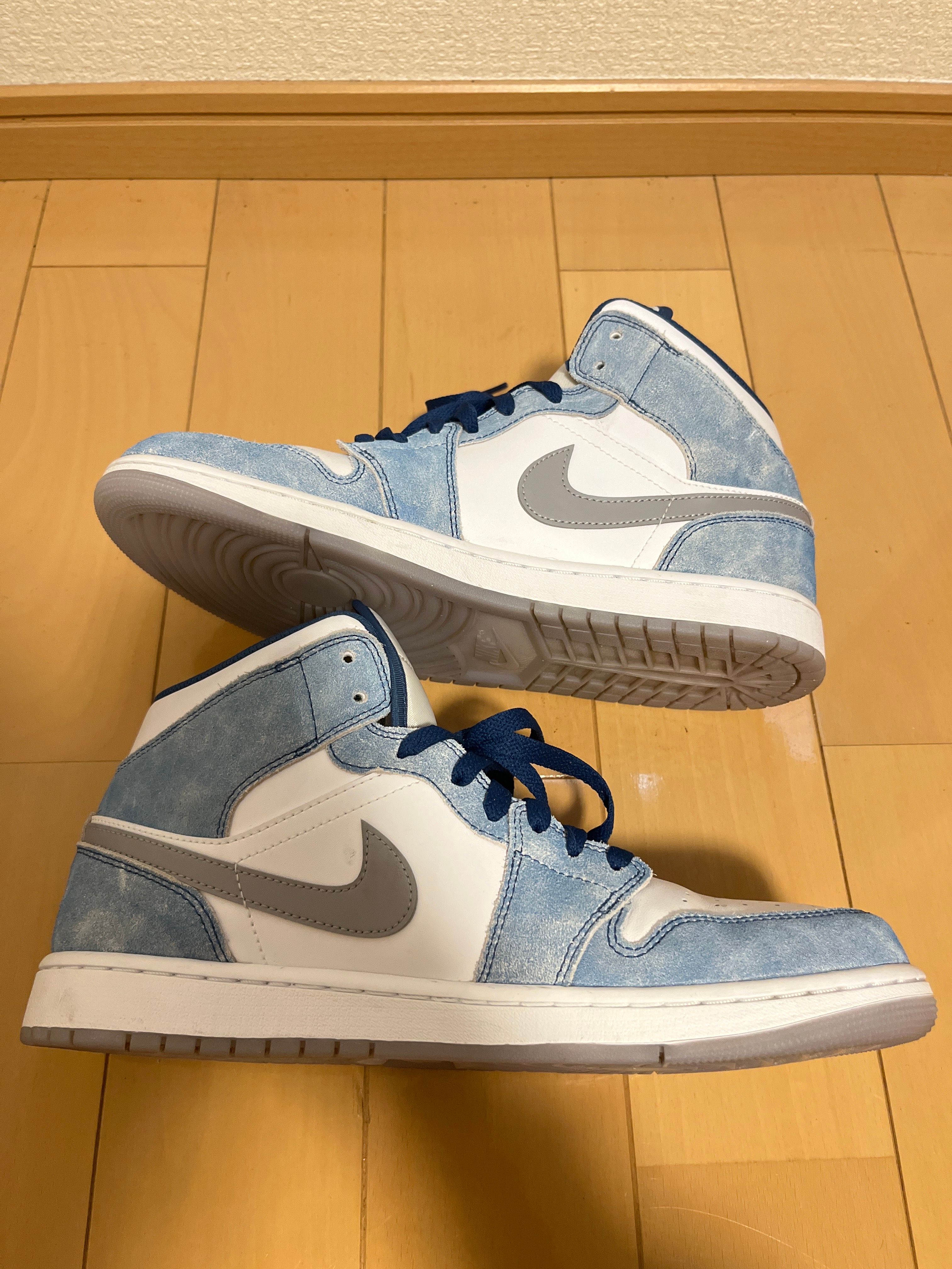 Nike Air Jordan 1 Mid SE "White/Hyper Royal/Red"