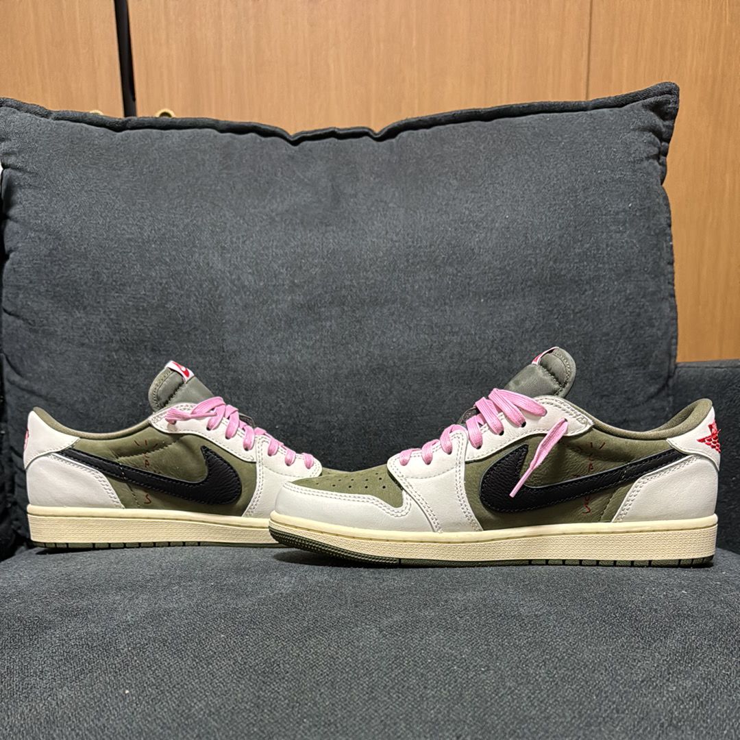 Travis Scott × Nike Air Jordan 1 Low OG SP "Reverse Olive"