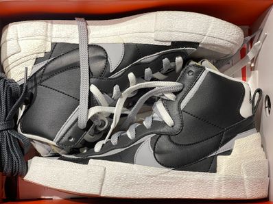 sacai × NIKE BLAZER MID "BLACK/WOLF GREY/WHITE"