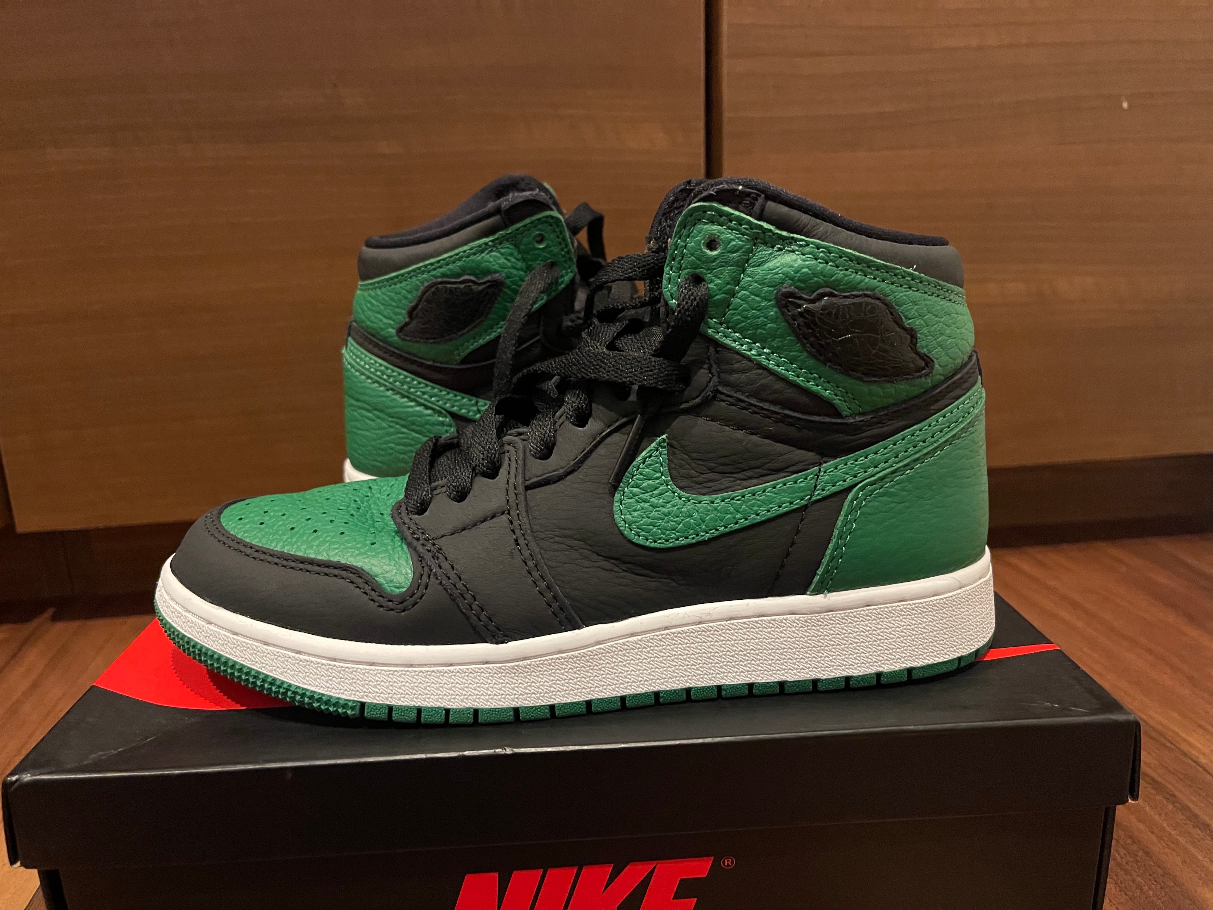 NIKE AIR JORDAN 1 RETRO HIGH OG GS "BLACK/PINE GREEN"