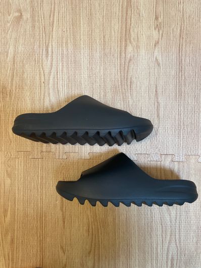 adidas YEEZY Slide "Onyx"