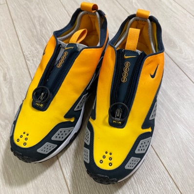 Nike Women's Air Max SNDR "Canyon Gold and Deep Ocean"