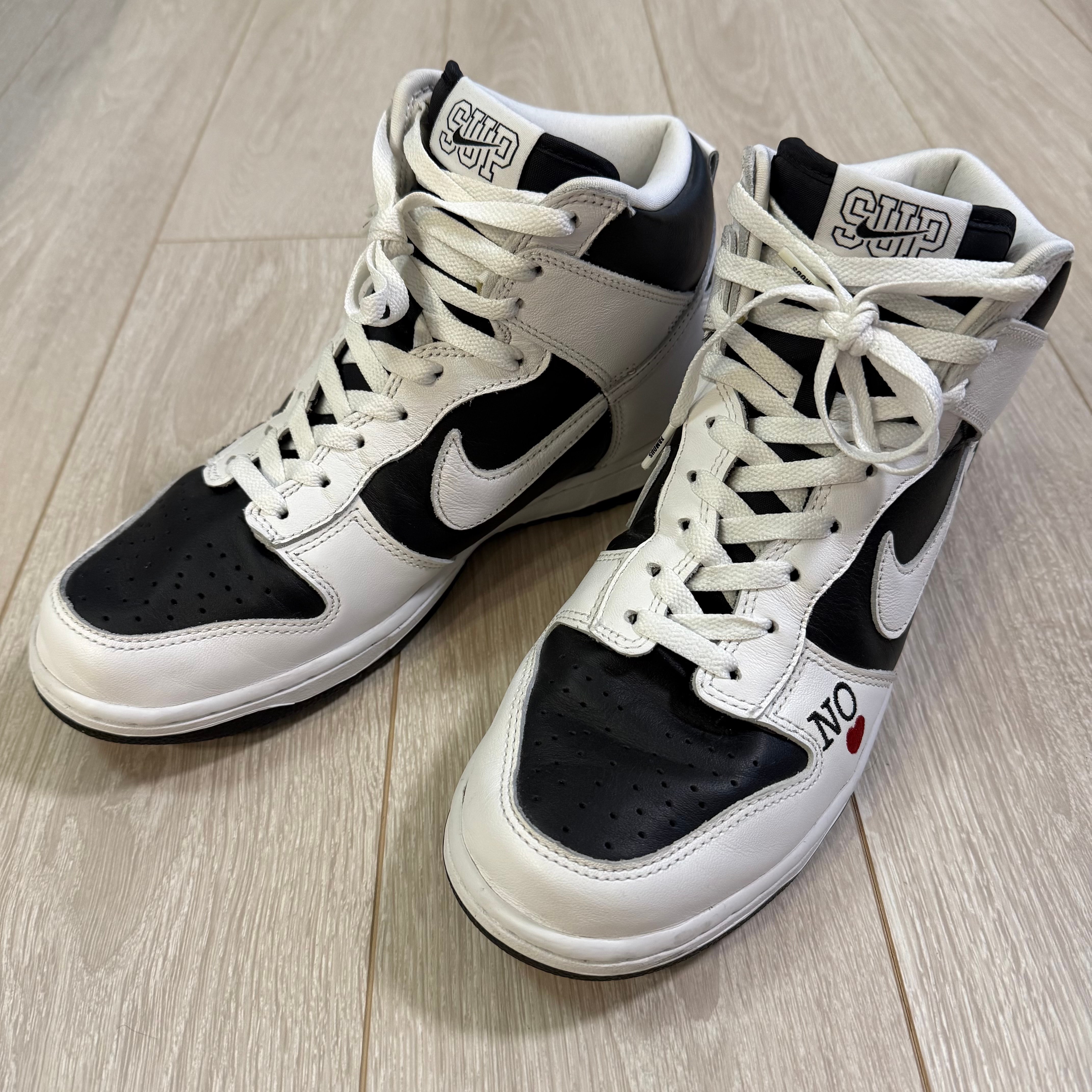Supreme × Nike SB Dunk High By Any Means "White Black"