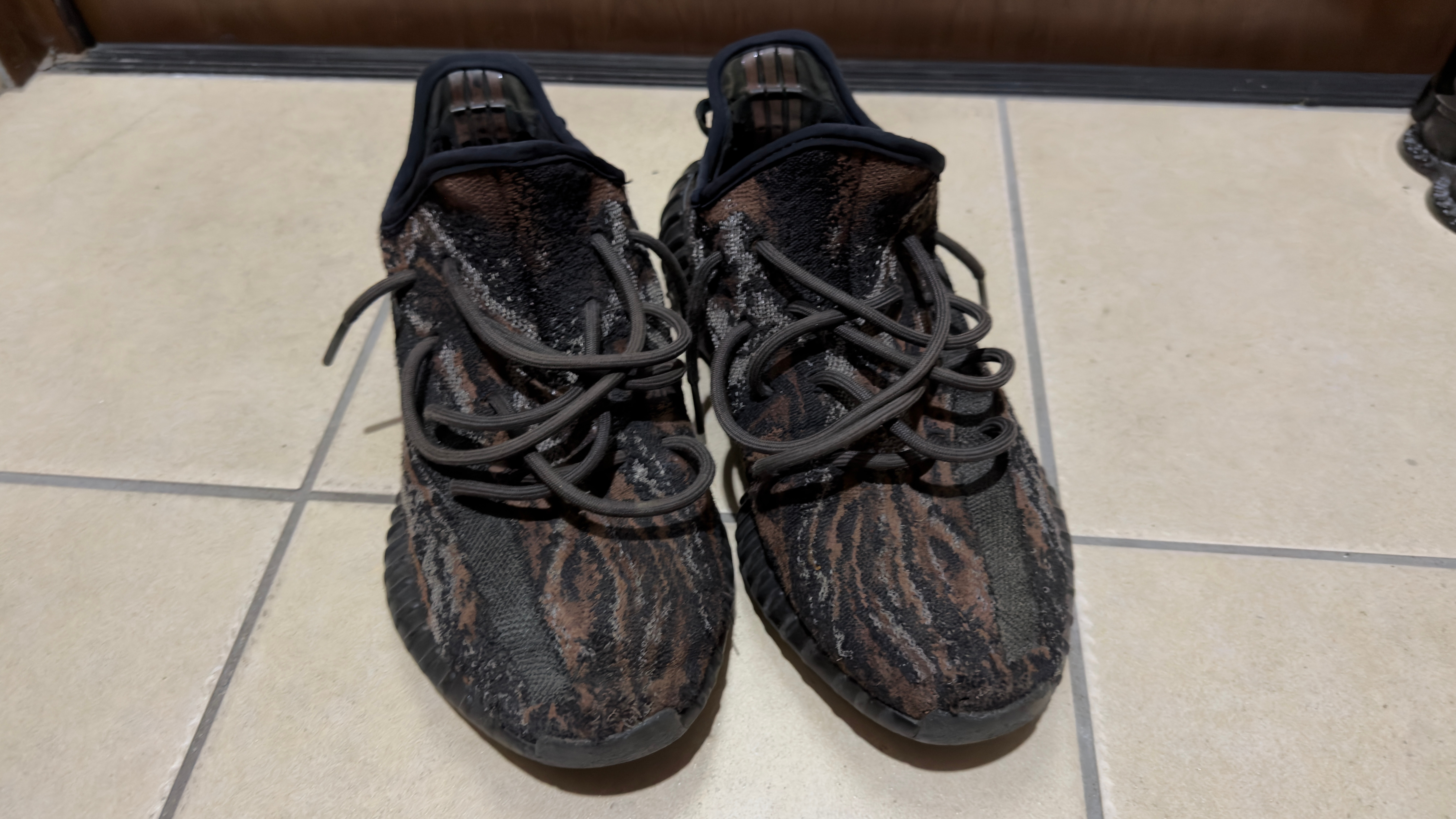 アディダス イージーブースト350V2 "マイロック"