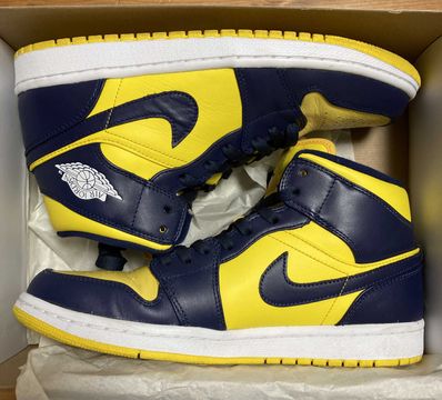 Nike Air Jordan 1 Mid "Michigan"