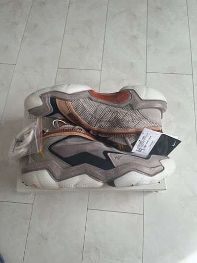 Honor The Gift® × Nike Jordan Why Not .6 "Moon Fossil"