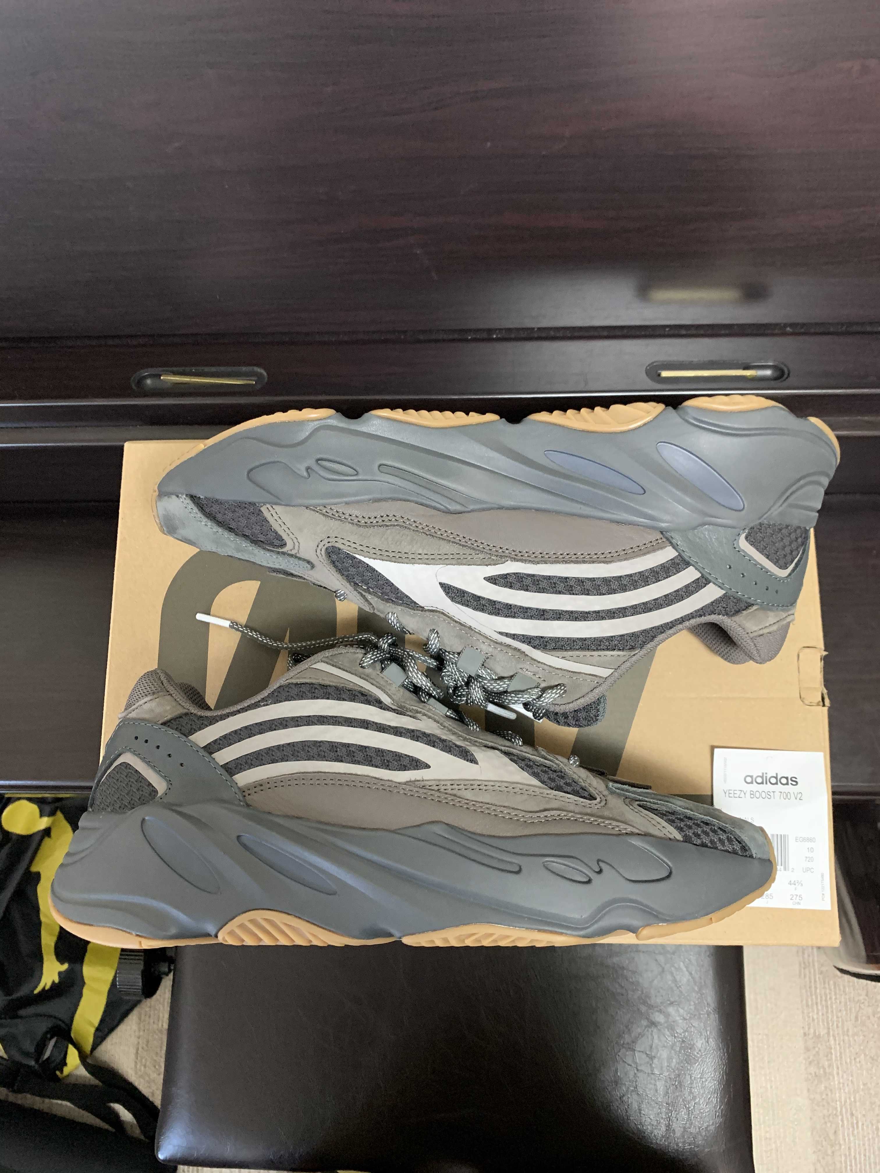 ADIDAS ORIGINALS YEEZY BOOST 700 V2 "GEODE"
