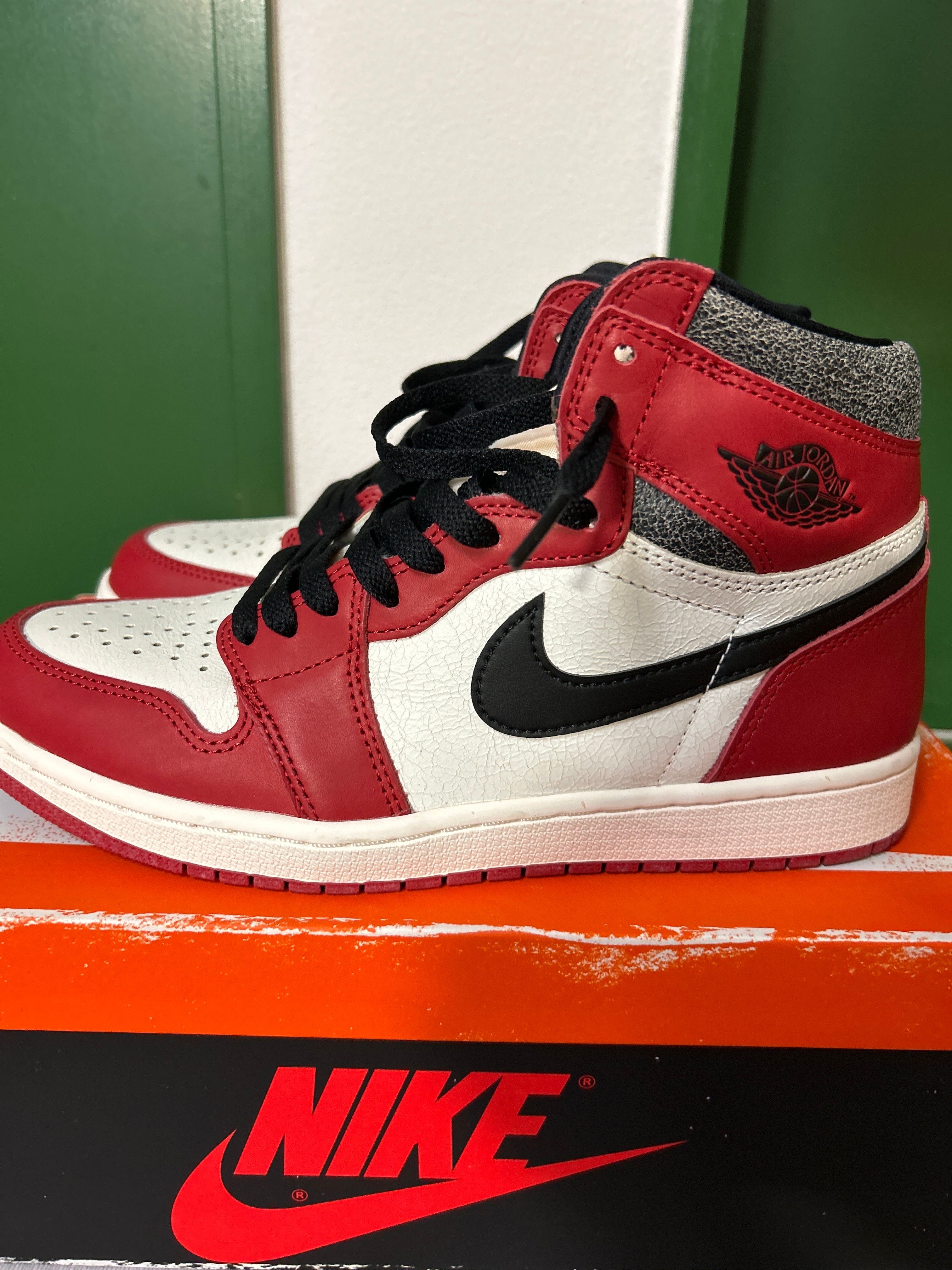 Nike Air Jordan 1 High OG "Lost & Found/Chicago"