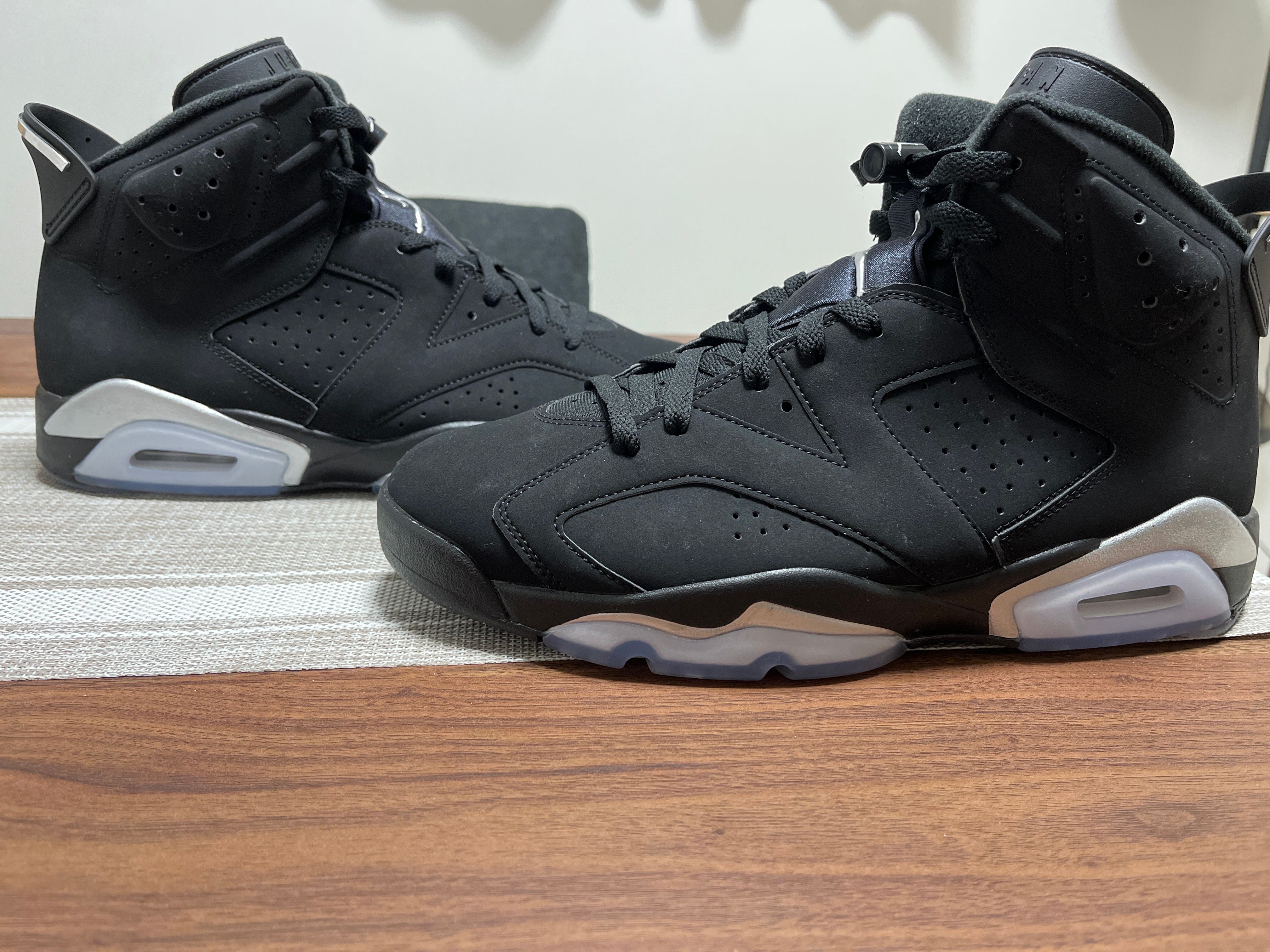 Nike Air Jordan 6 Retro "Metallic Silver"