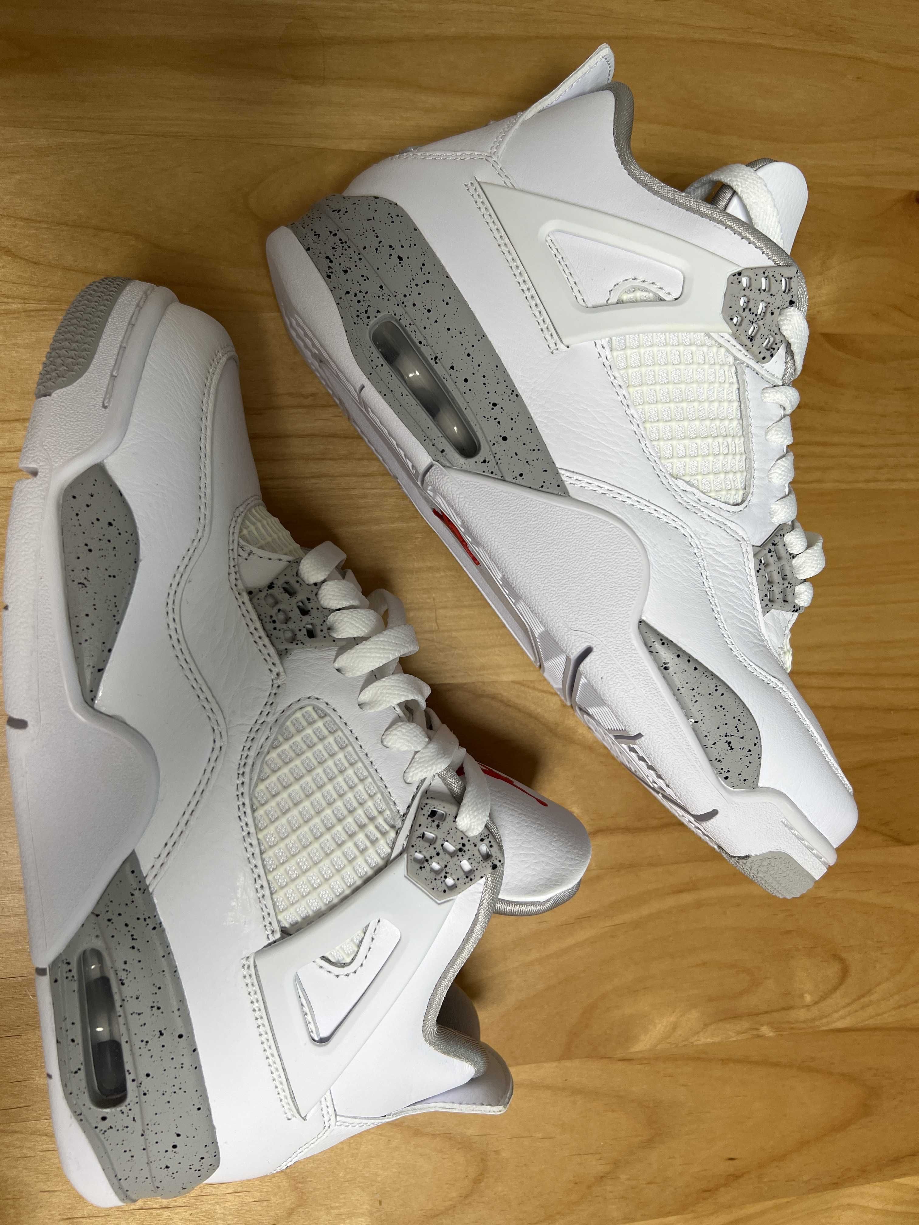 Nike Air Jordan 4 "Tech White"  
