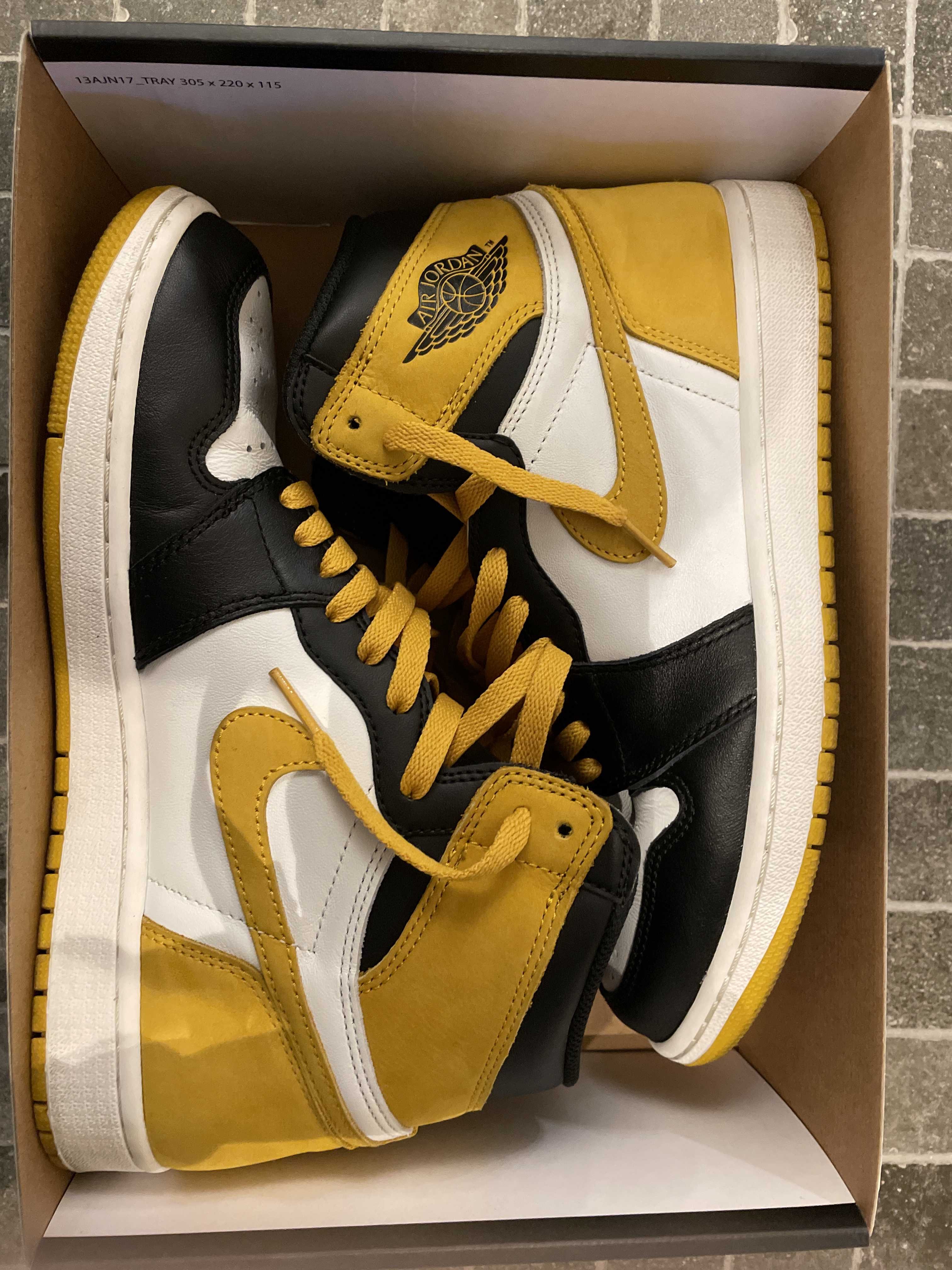 Nike Air Jordan 1 Retro High OG "Black Toe/Yellow Ochre"