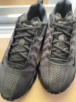 ナイキ エイバ ローバー "トリプルブラック/アンスラサイト"